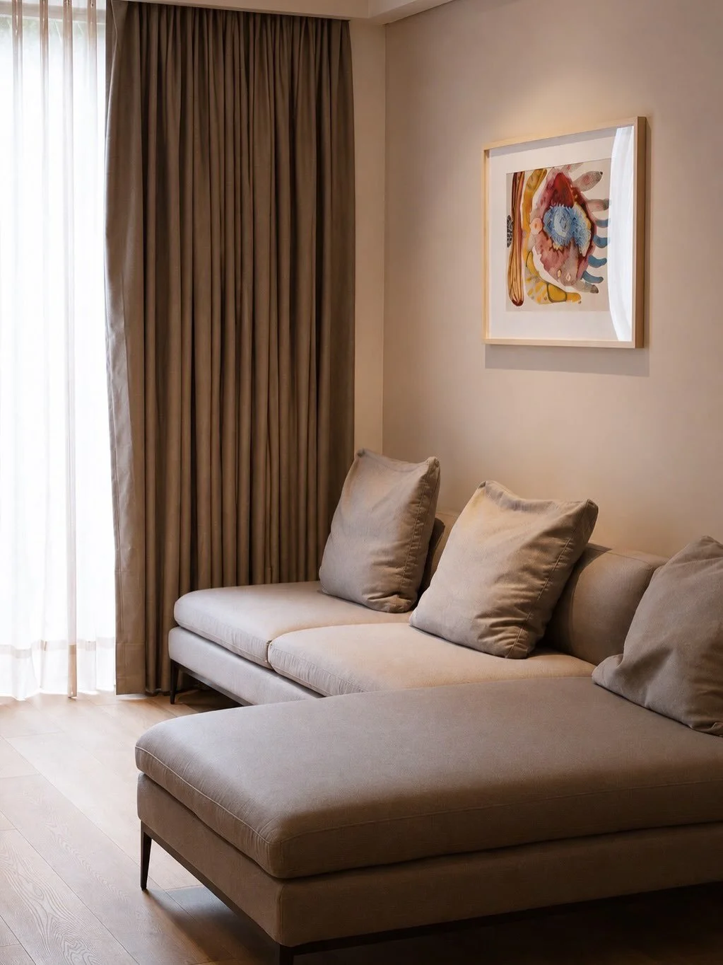 Un espacio pensado para sentirte como en casa.
Nuestra Double Suite re&uacute;ne todo lo que necesitas para una estancia c&oacute;moda: dos rec&aacute;maras, dos ba&ntilde;os, sala, cocina equipada, refrigerador y lavasecadora.

Reserva en nuestra p&