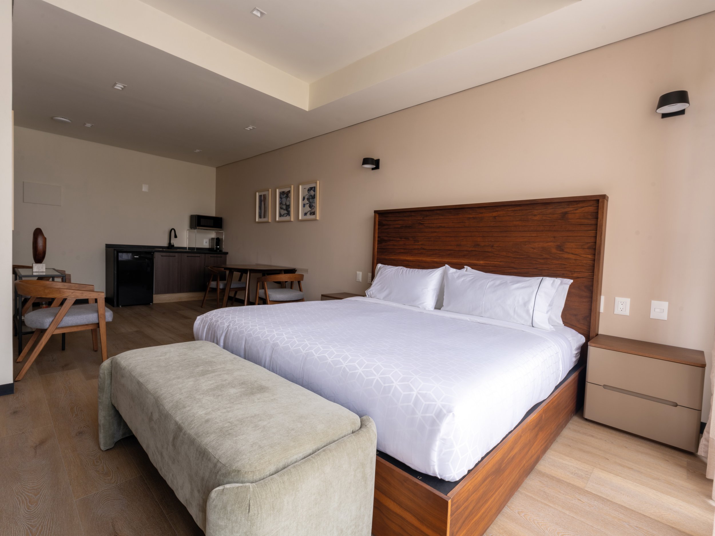 con room 15.jpg