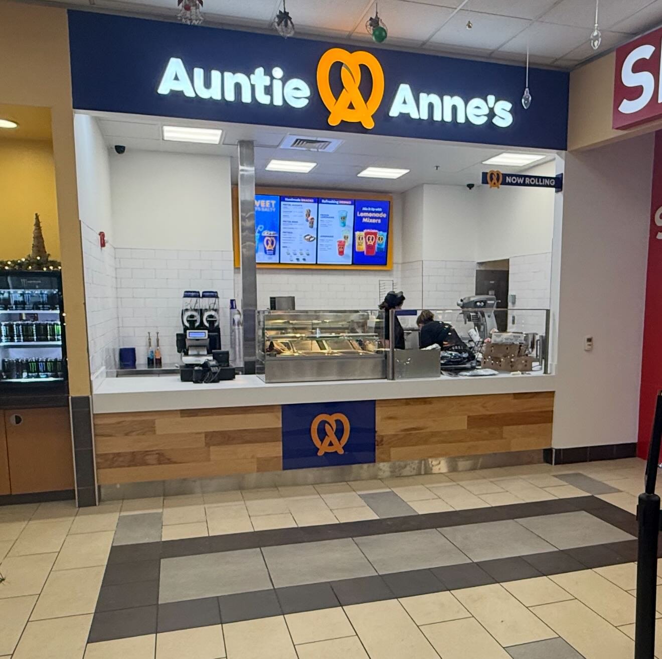 Who doesn&rsquo;t love a good snack when you&rsquo;re on the road! The past two weeks we have completed 3-4 day, aggressive, renovations at Apple Green Travel Plaza&rsquo;s in Somerset, PA. and Newark, Delaware. Custom build Corian countertops, tile,