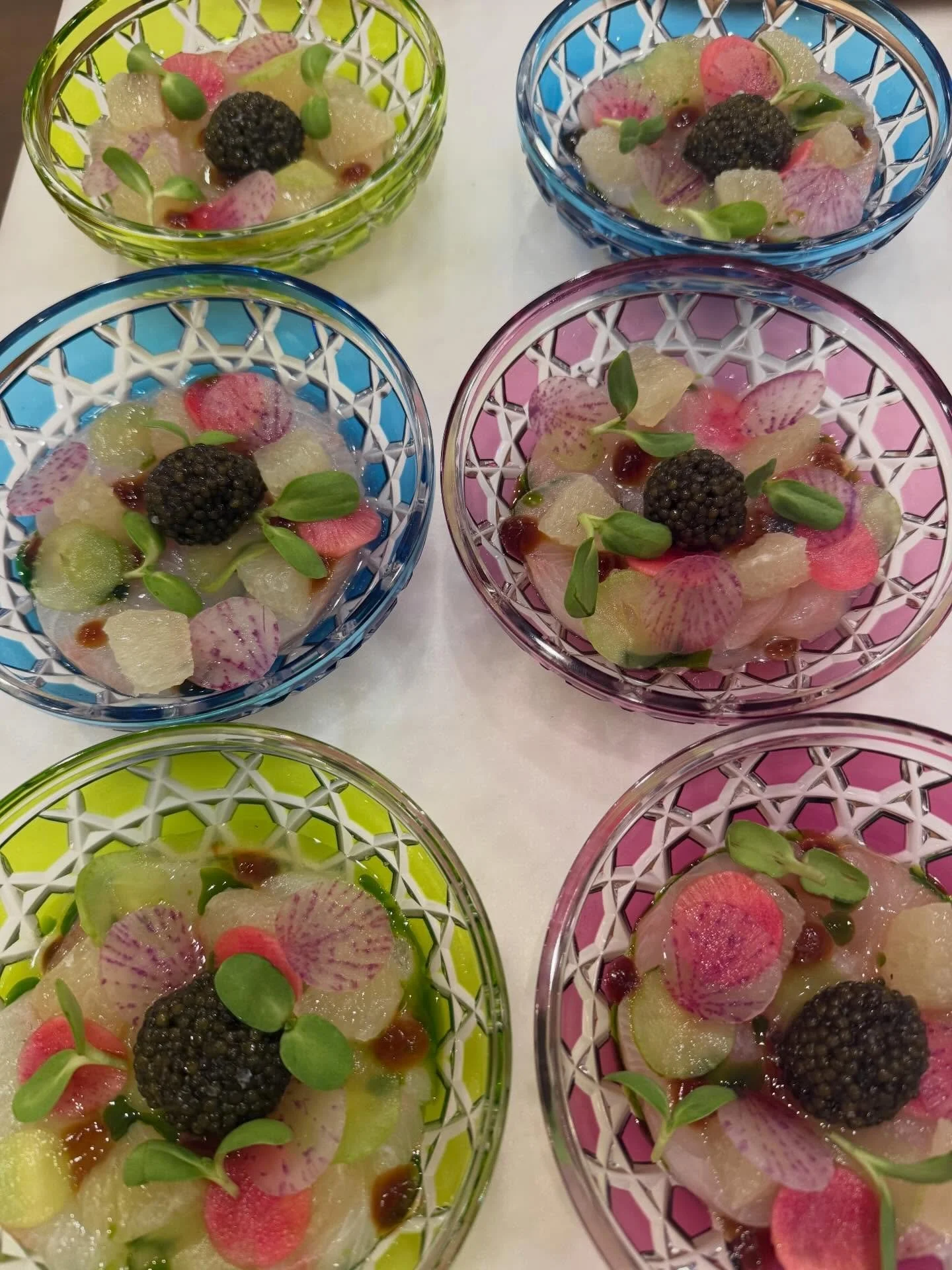 Love to plate on these beautiful Hermes crystal glass bowls&hellip; Baja Kampachi, Oro Blanco Grapefuit, Ossetra Caviar, and Pickled Radishes