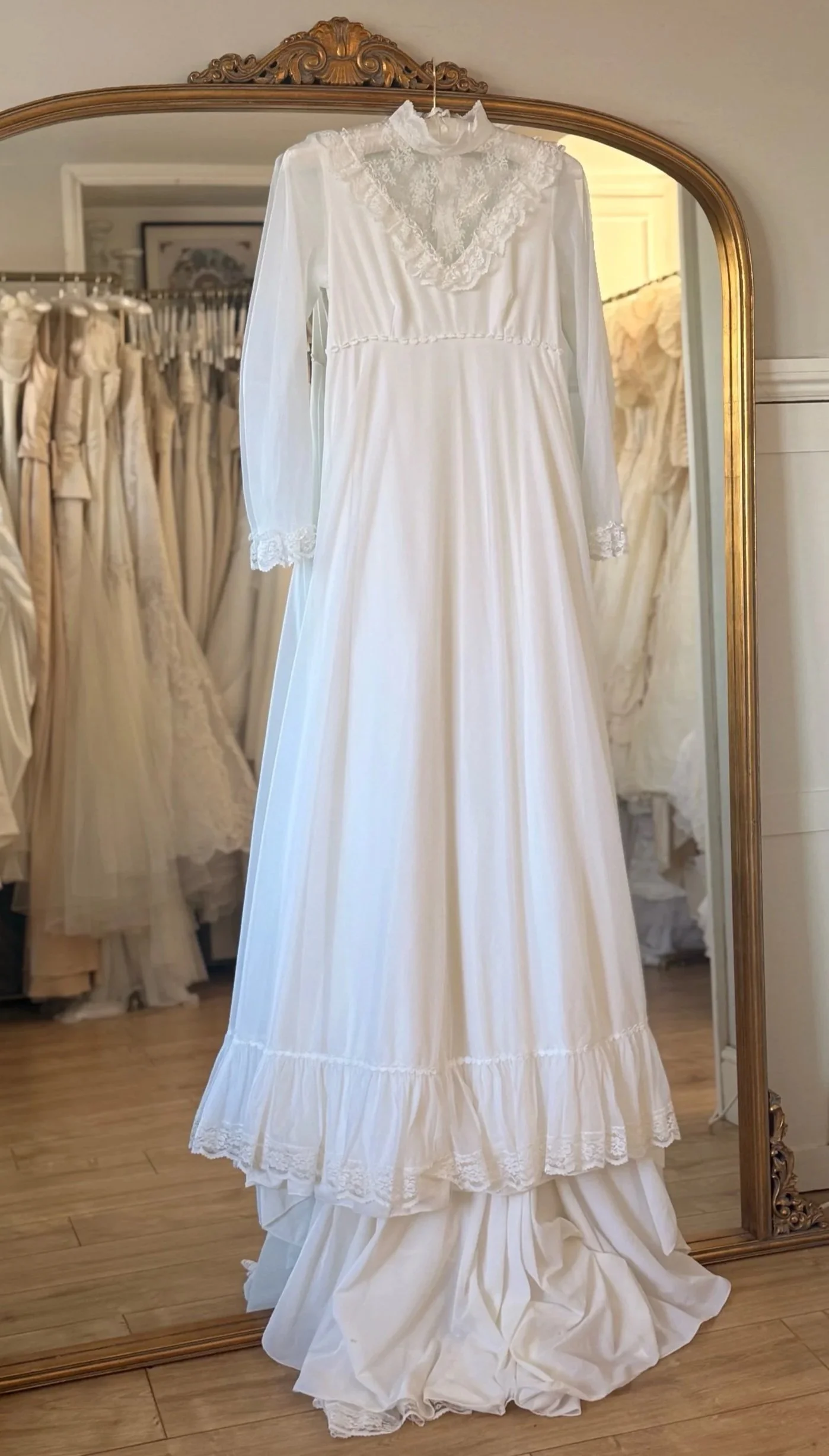 EFB6118A-8083-4C35-BEBE-0A6159BB17D2.jpg