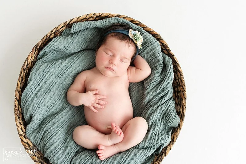 stlouis-newborn-photographer (1).jpg