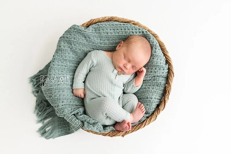 stlouis-MO-newborn-photographer.jpg