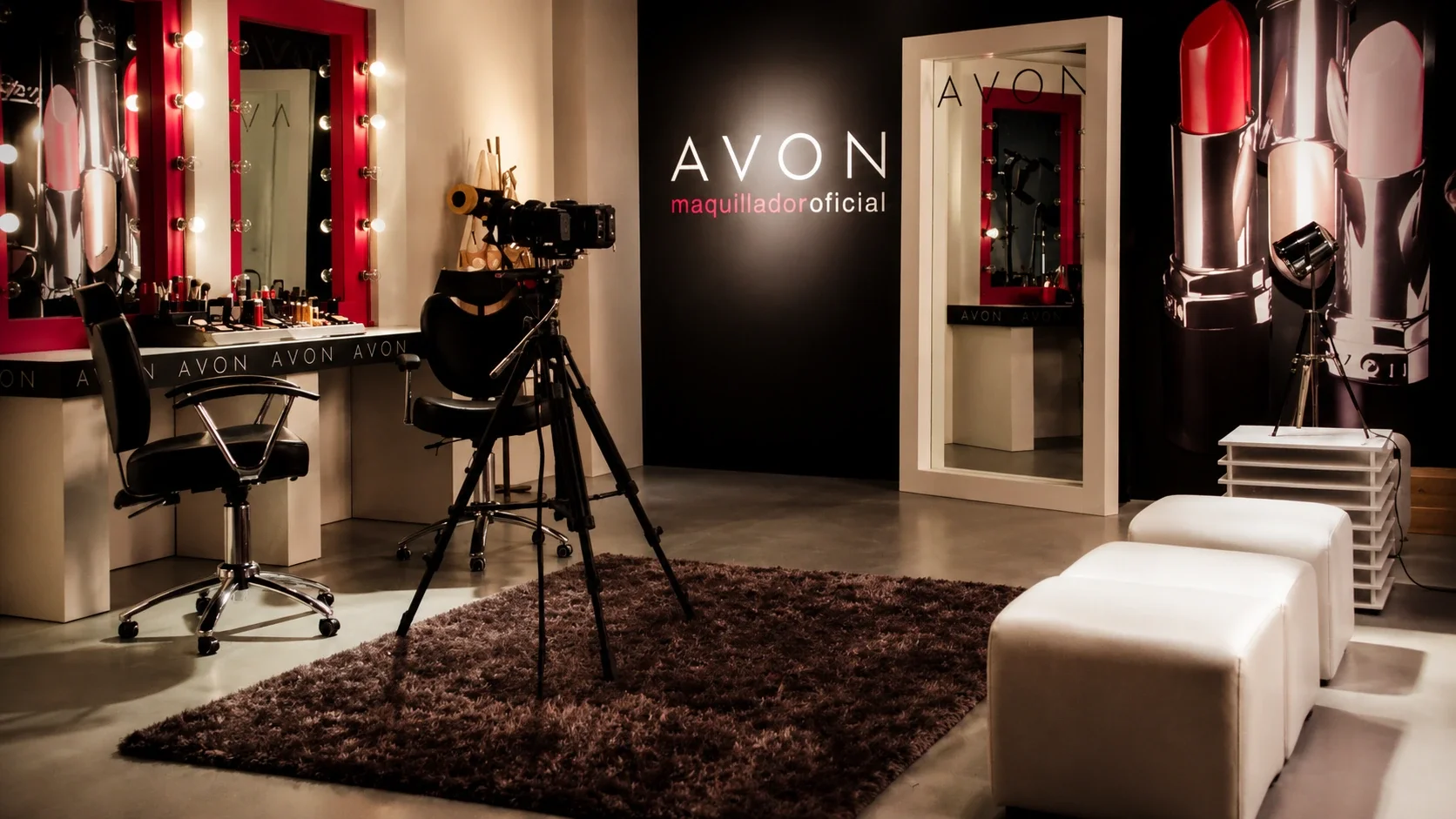 avon_makeup_studio_luxury.webp