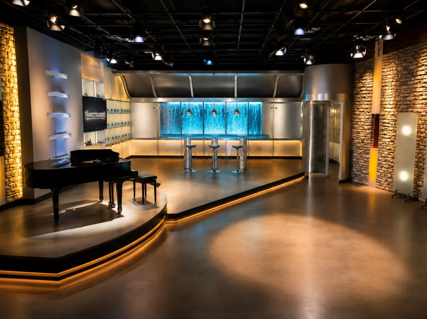 francotiradores-tv-studio-design.webp
