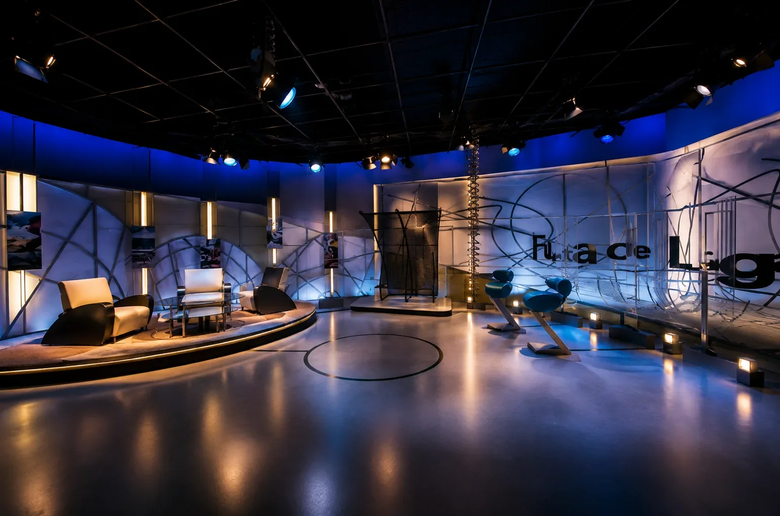 fuera-de-lugar-tv-set-design.webp