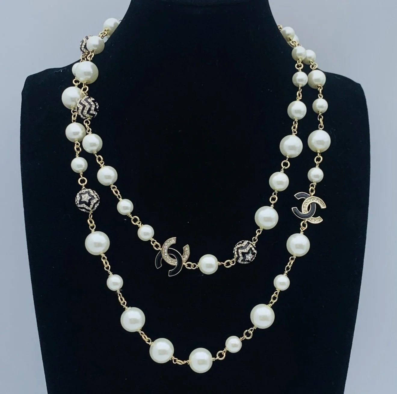 Cassandra's Elegant Pearl Necklace