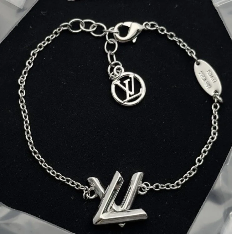 Helen's Silver Chic Bracelet
