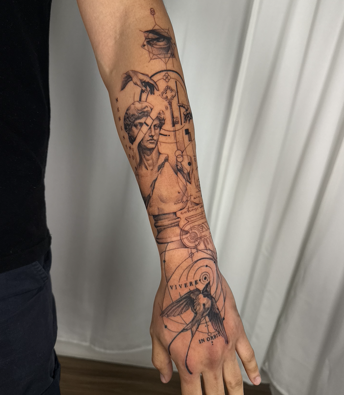 Lee Half Sleeve .png