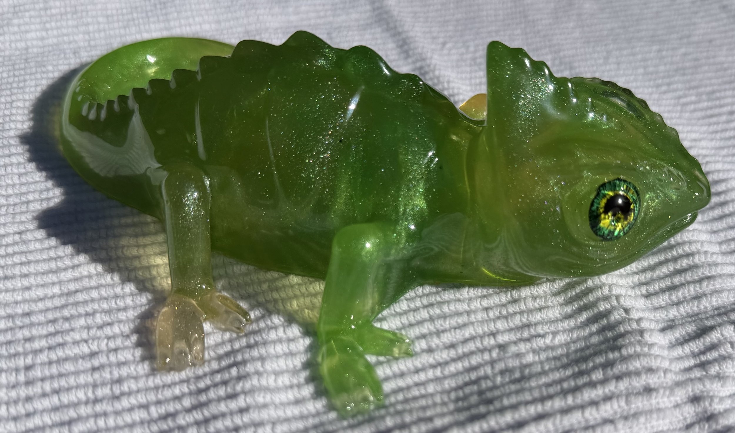 Sparkly Green Resin Chameleon