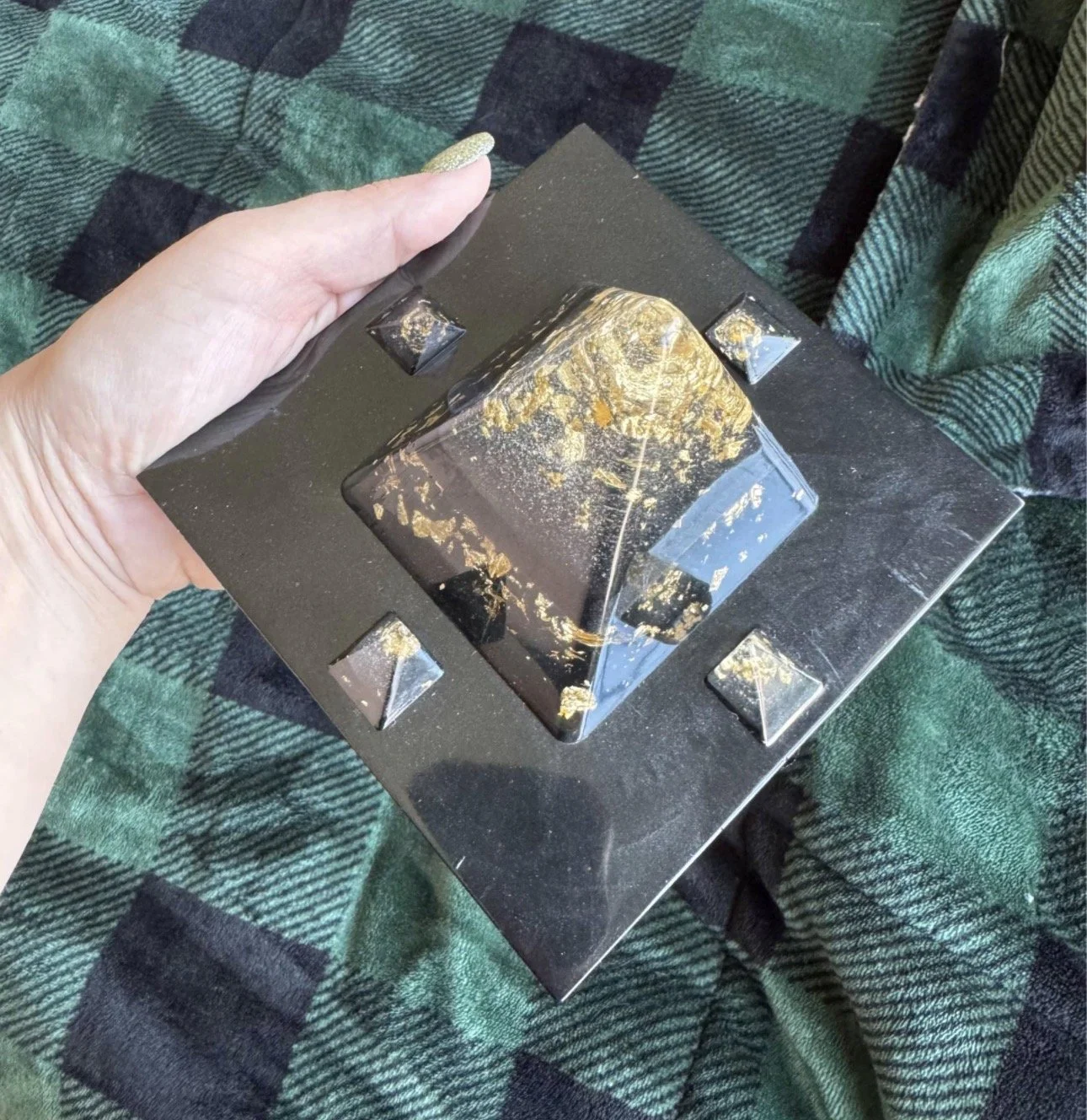 Resin Pyramid Phone Holder