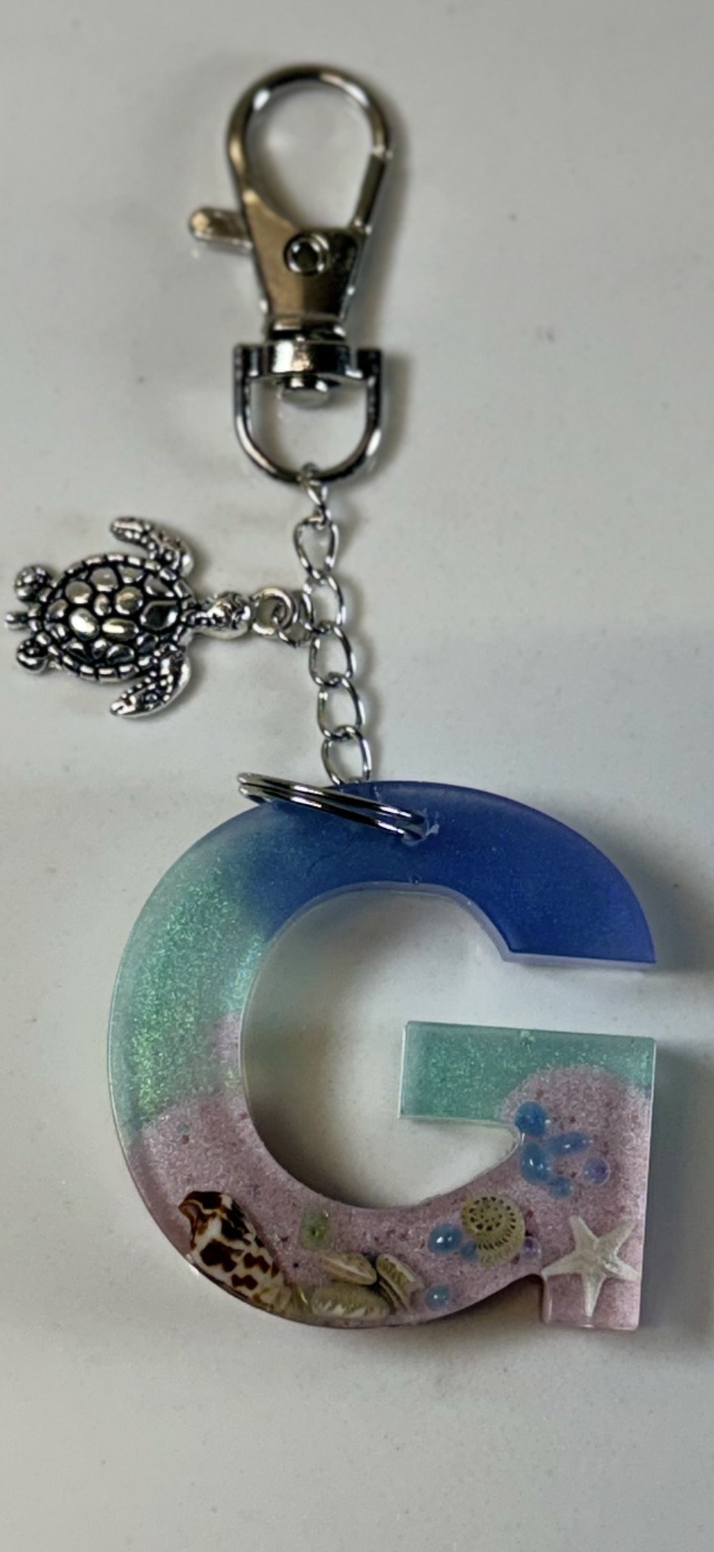 Ocean-Themed Resin Letter G Keychain with Turtle Charm #73