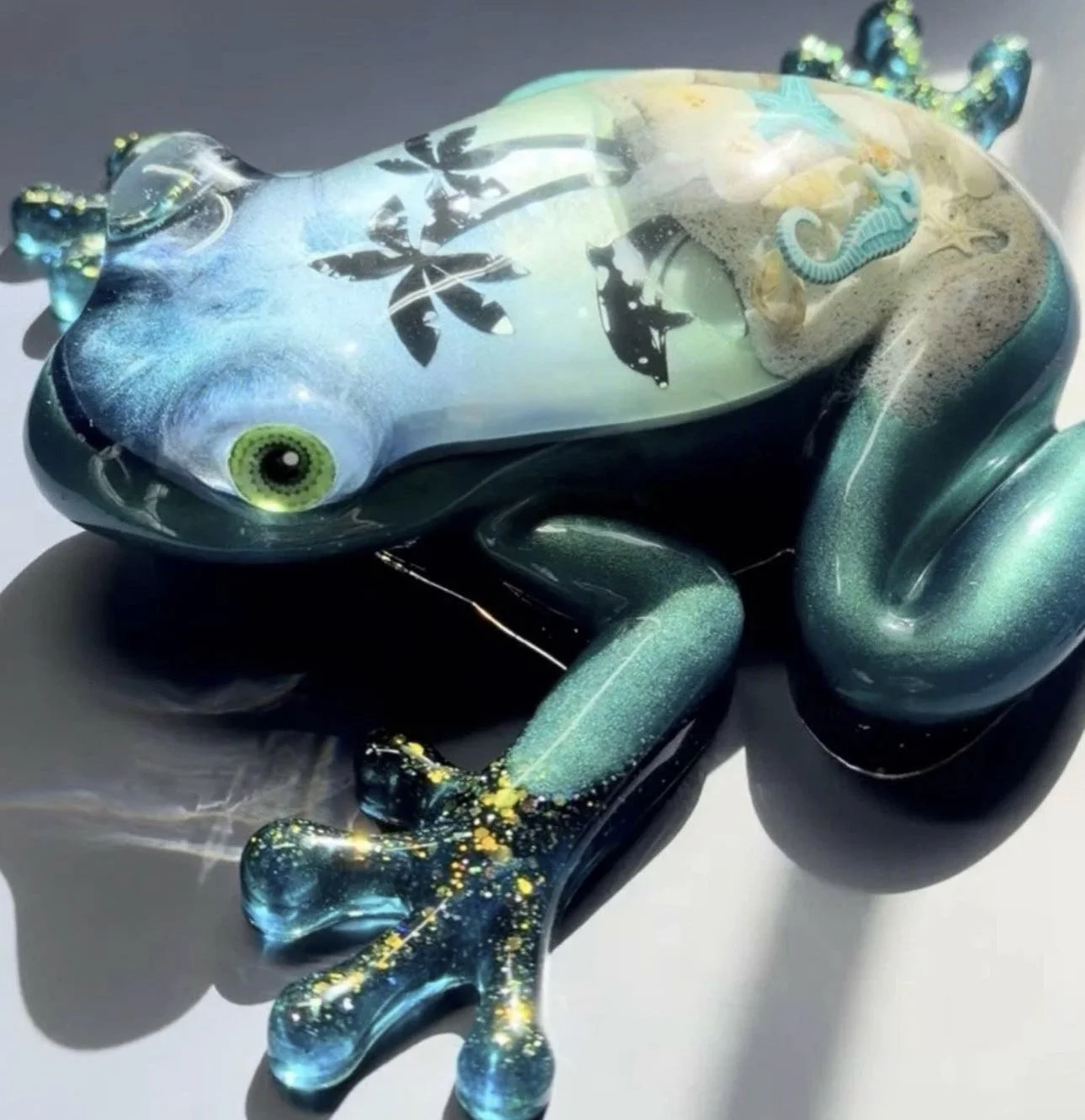 Ocean Scene Resin Frog Decor