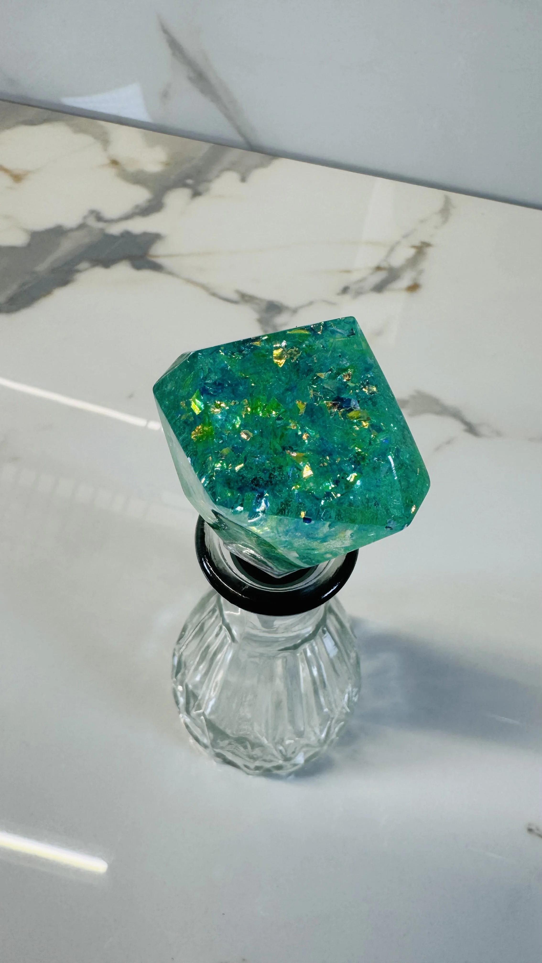 Teal Elegance Resin Wine Stopper #827
