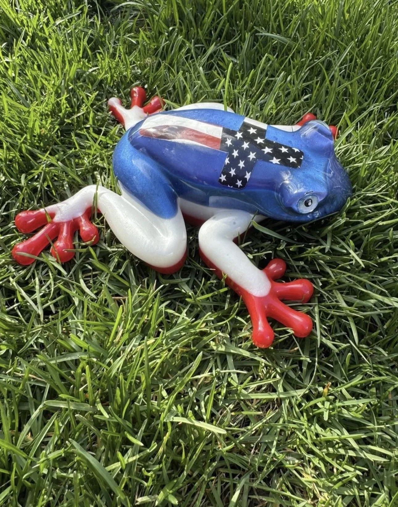Patriotic American Flag Frog Statue
