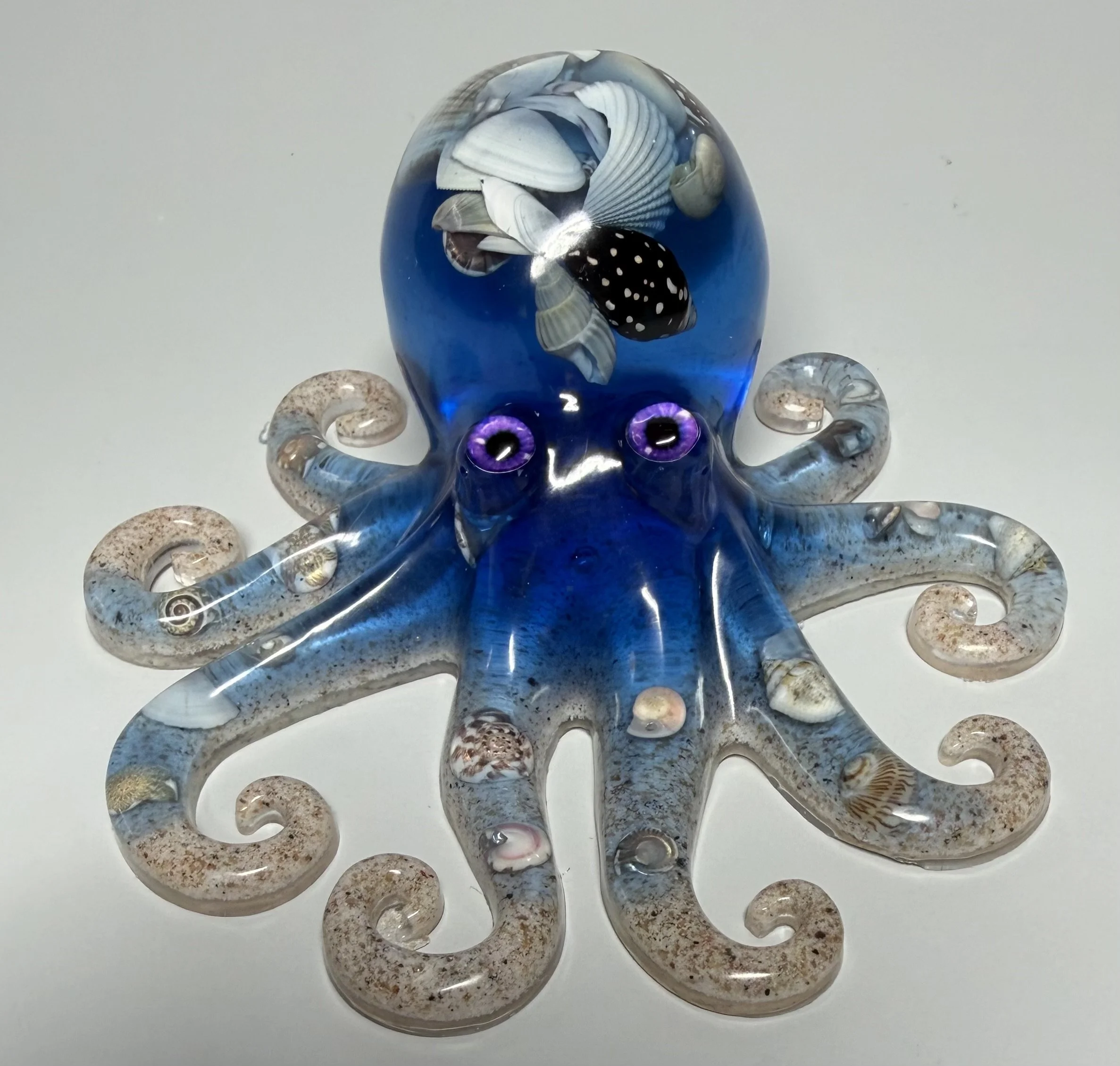 Resin Octopus Decor With Seashells & Sand With Purple Eyes