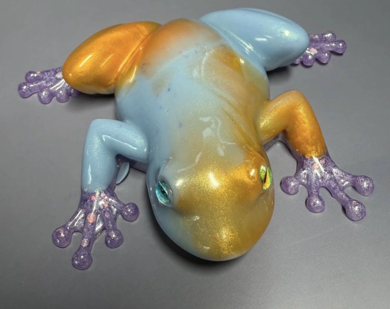 Resin Frog with Multicolor Eyes
