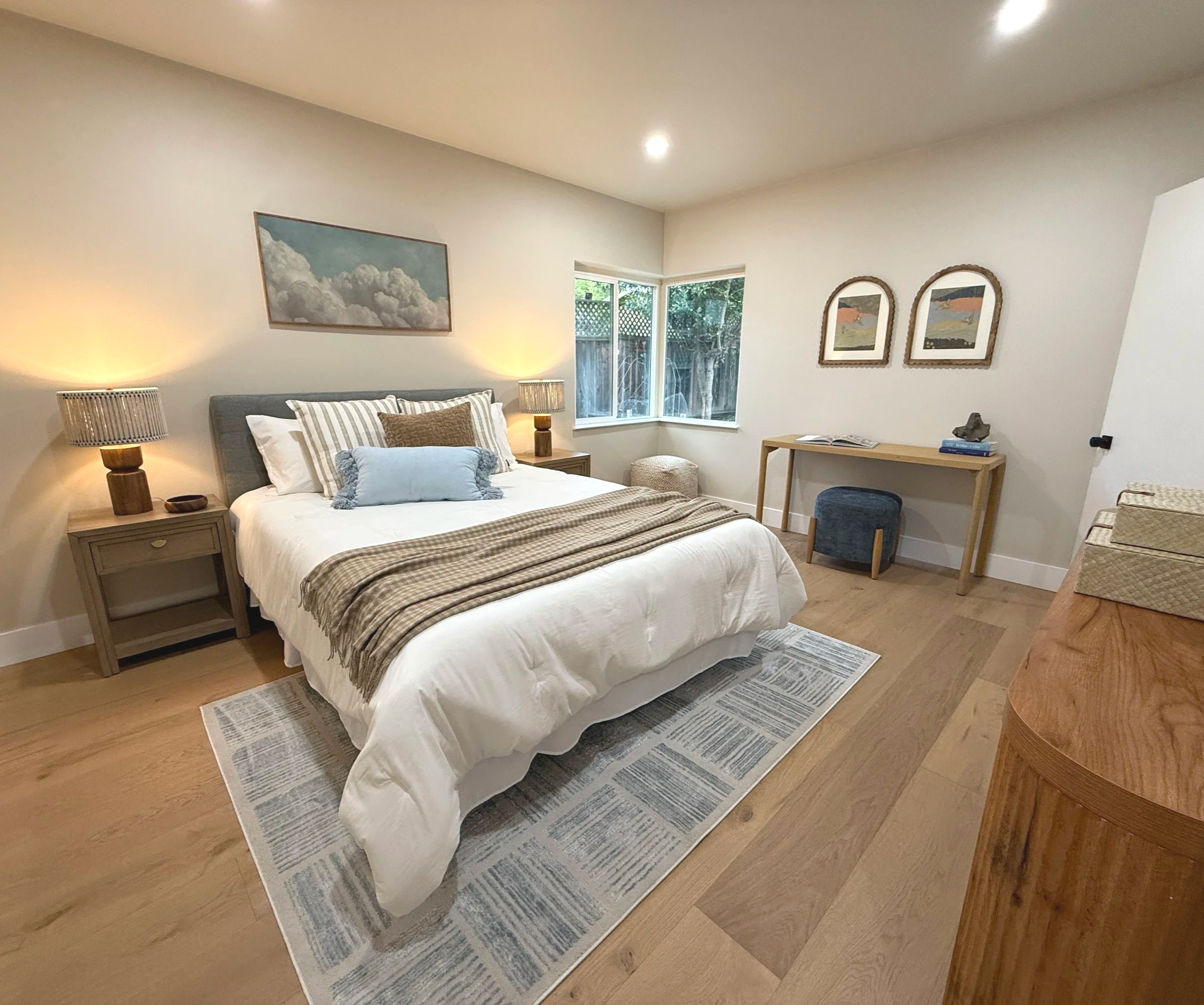 3306+Jordan+Queen+Bdrm+Artisan+Staging.png