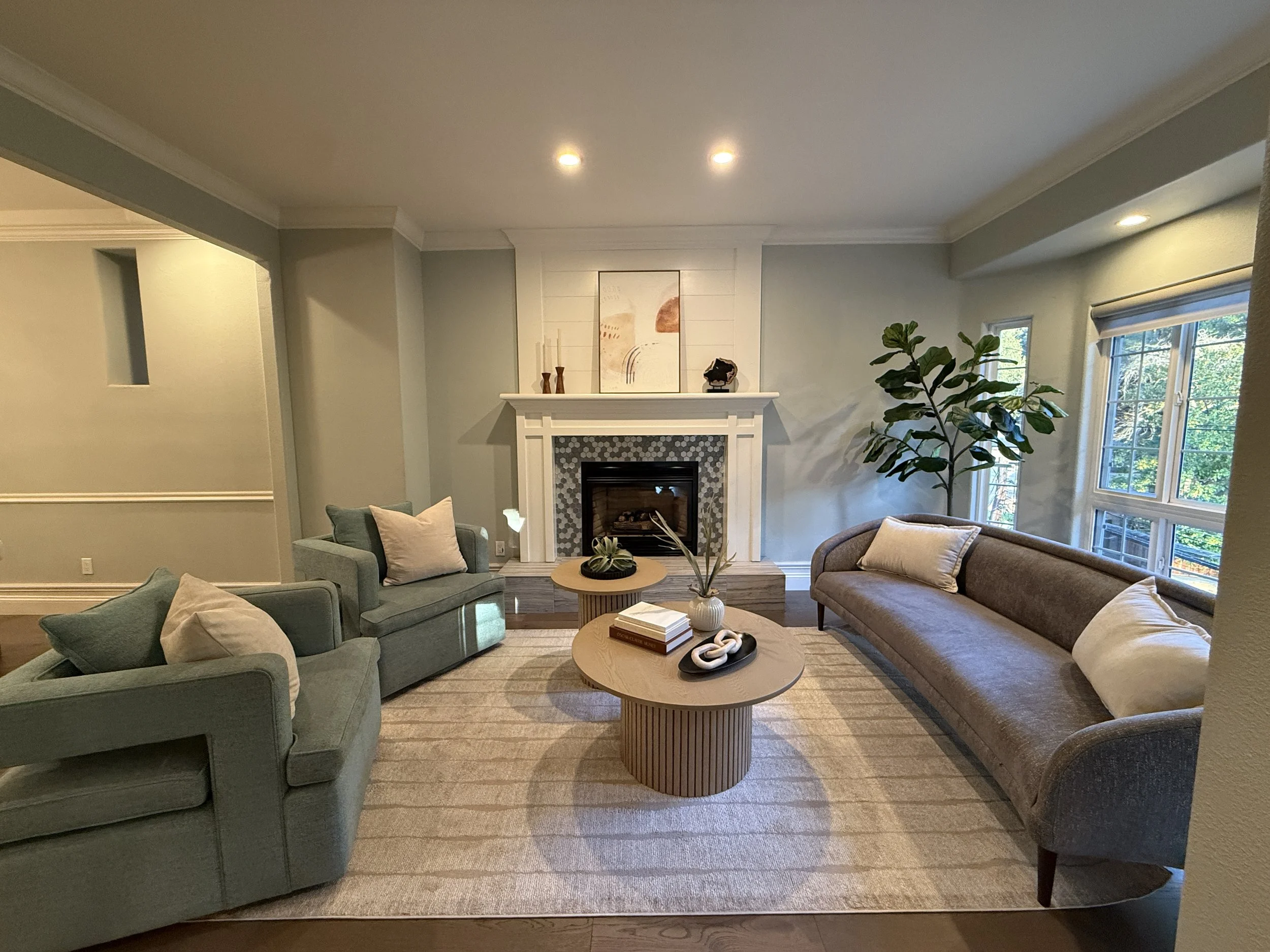 Moore Cocktail Lounge.JPG