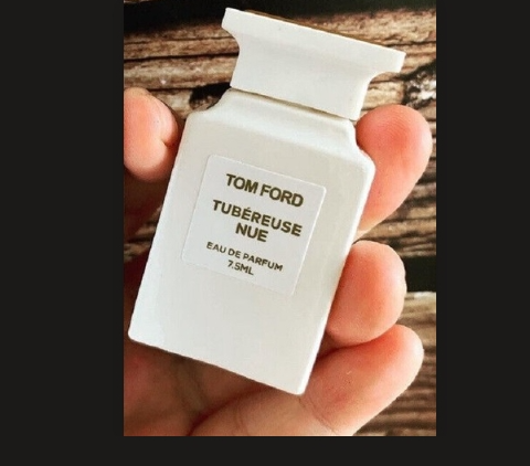 tom ford tubr nue.png