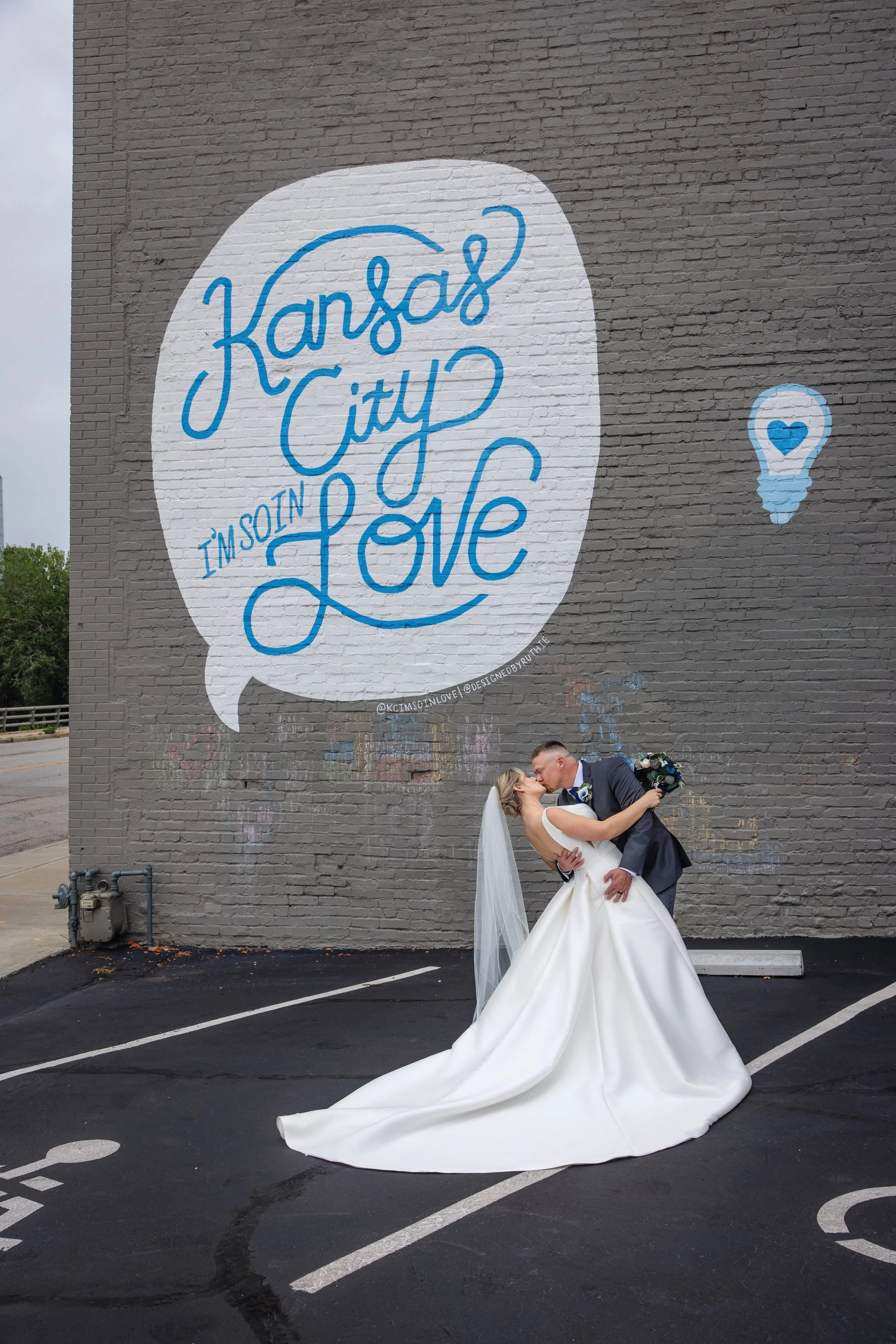 Kansas City Wedding, Kansas City I'm so in Love mural