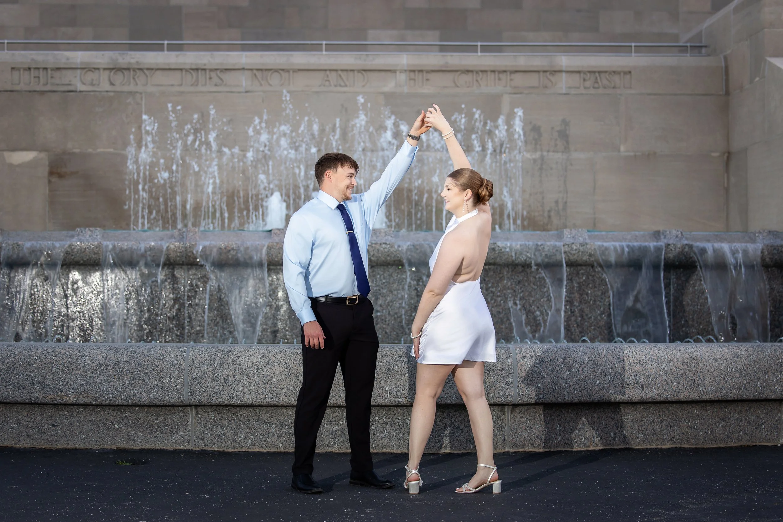 Engagement photography at the WW1 Museum, Liberty Memorial