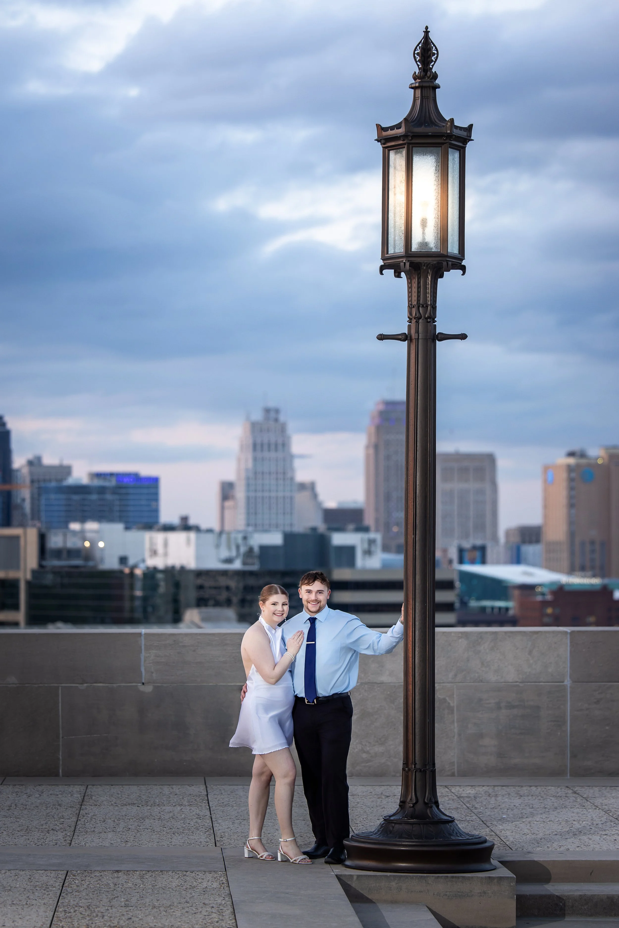 Engagement photography at the WW1 Museum, Liberty Memorial, at sunset