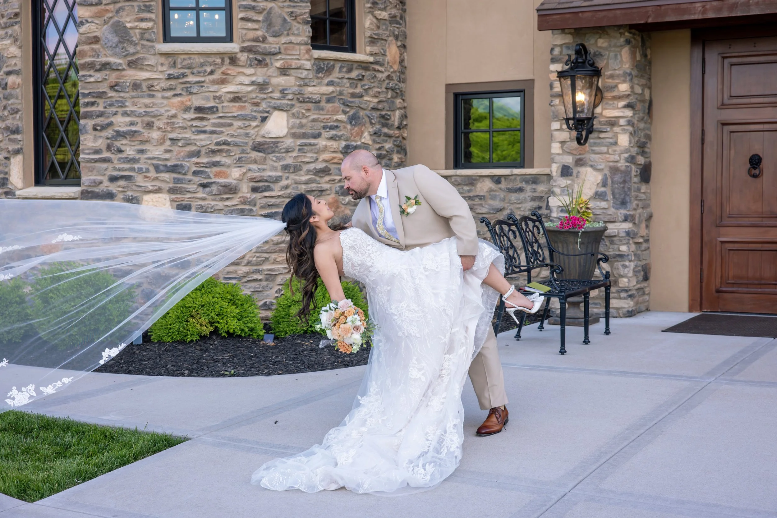 Kansas City Wedding, The English Barn
