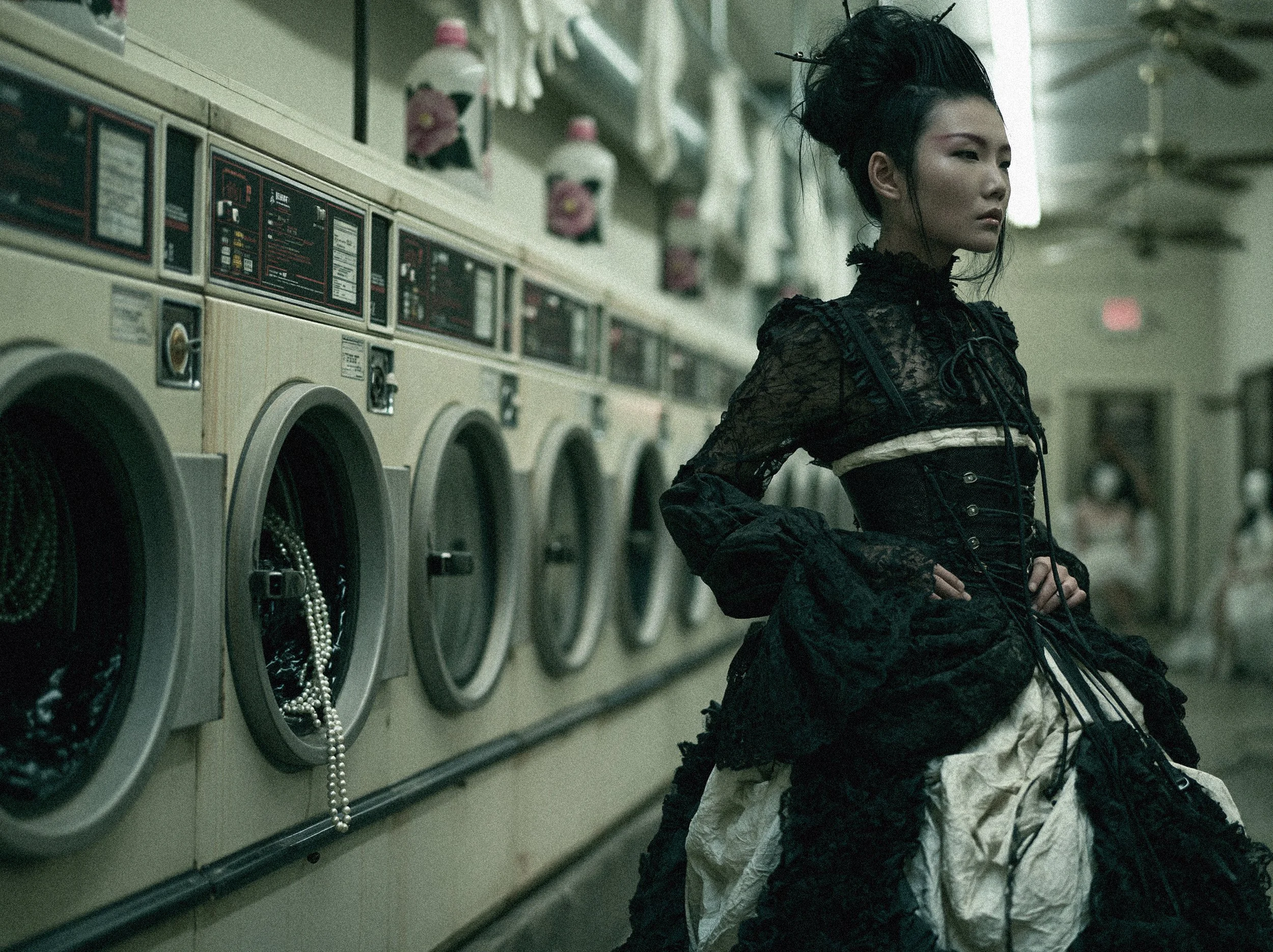 1B_cbcine_avant_garde_surreal_couture_editorial_geisha_woman_in__ea2a0607-708d-4a7c-9801-dc0a12db8e2a_3 copy.jpg