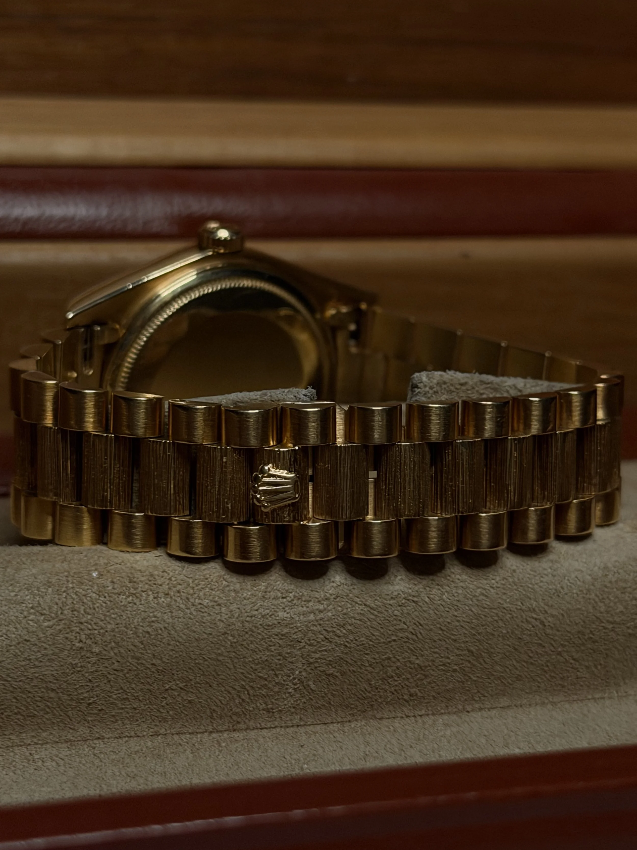 Rolex Day Date Bark Bracelet Crown Clasp Dark.JPG