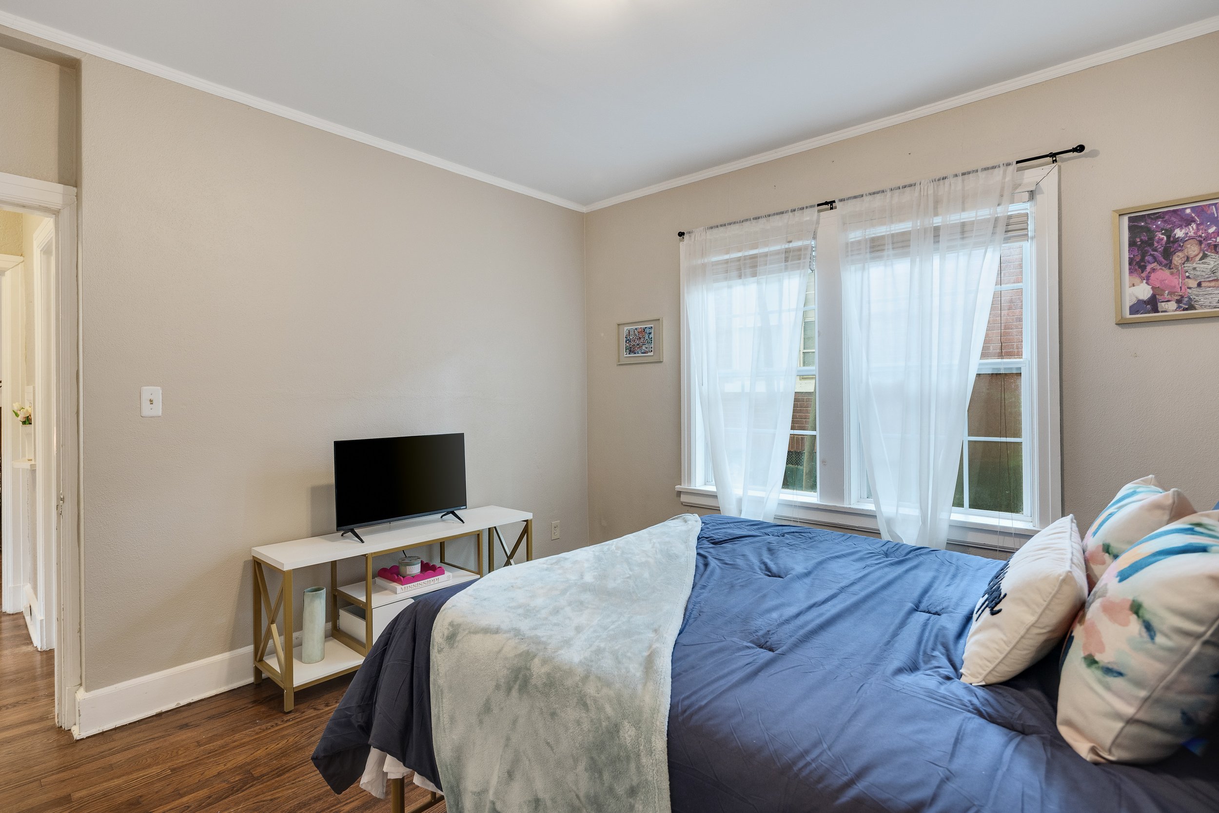 025-555 S Holmes St-MLS Version.jpg