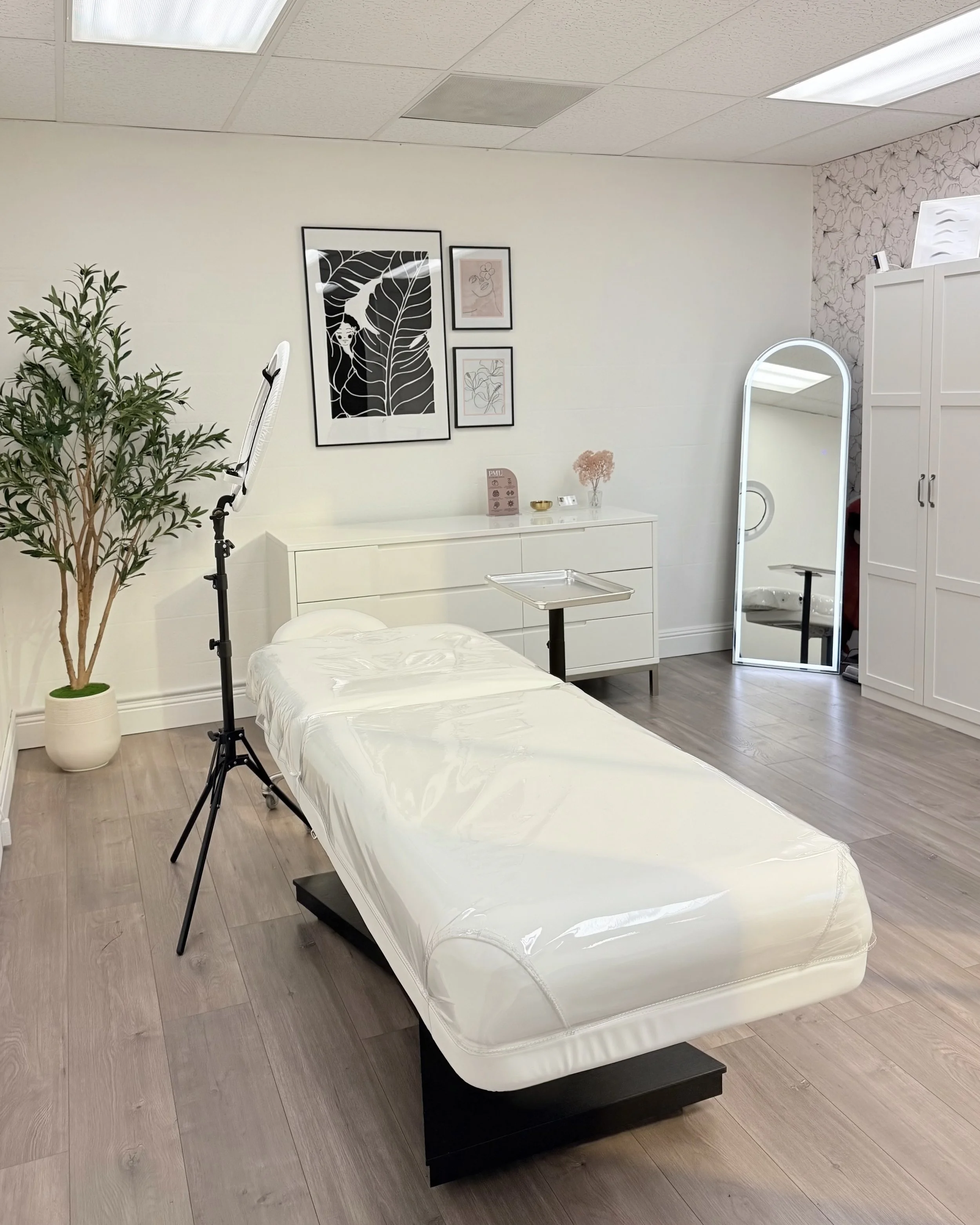 Permanent makeup artist in Oahu Hawaii