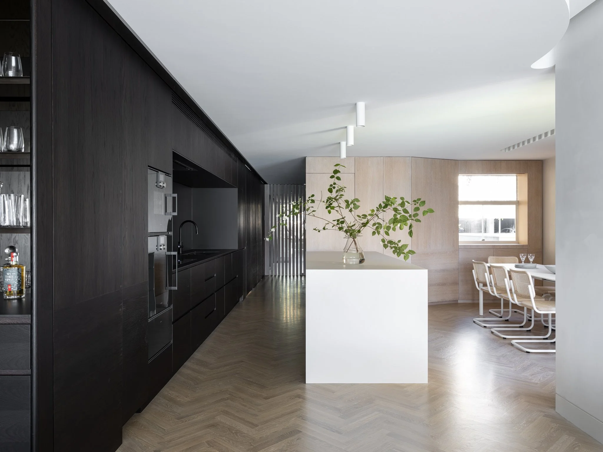 Aria Apartment by Julia English Architects and McGregor Westlake. Photography by Tom Ferguson. Joinery by David Reddy Furniture. Published in The Local Project 17 February 2021.