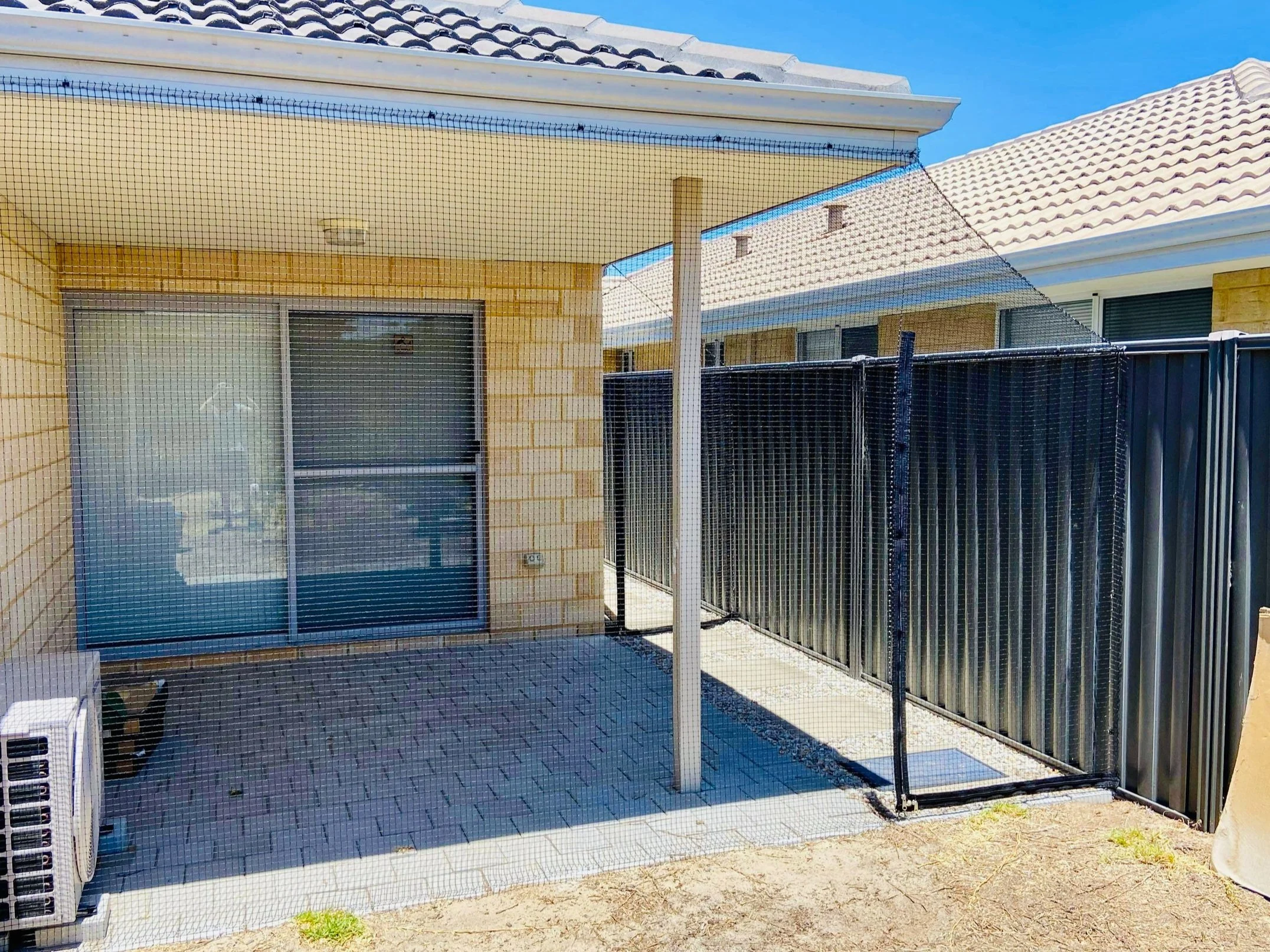 Patio+cat+enclosure+zipper+gates+Brabham.jpg