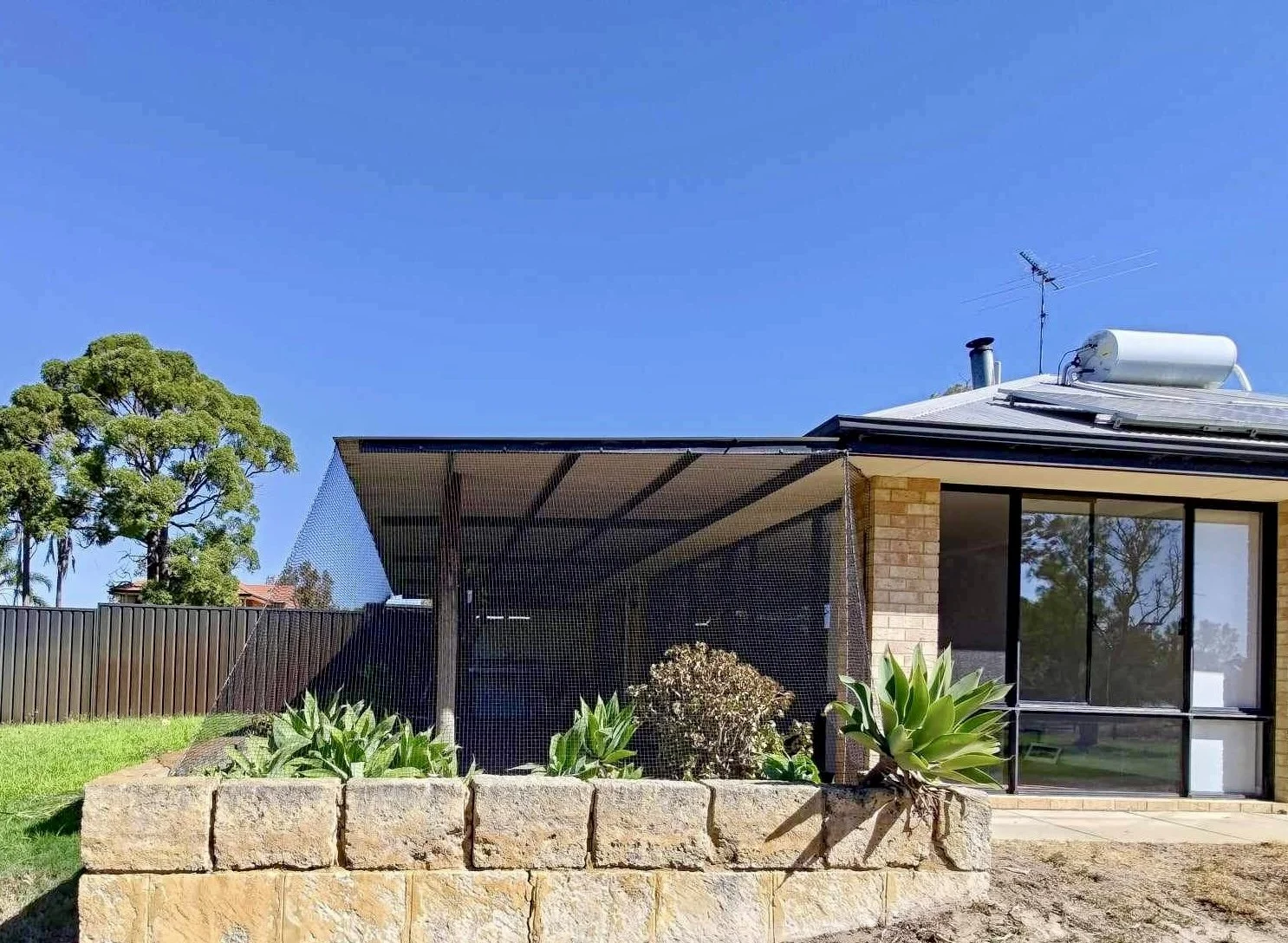 Catio netted patio Baldivis.jpg