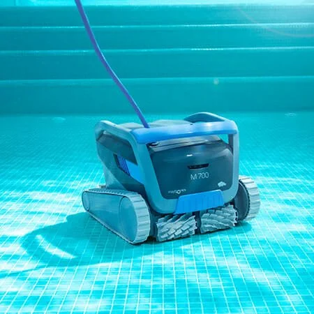 M-700-under-water.jpg