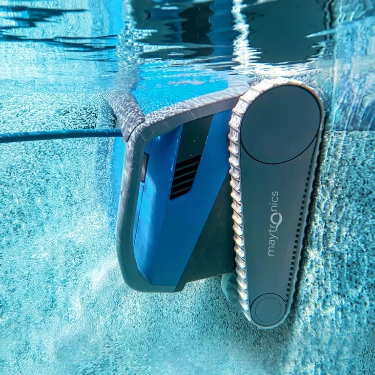 BrandImage_M600_Waterline-Scrubbing_1000x1000-768x768.jpg