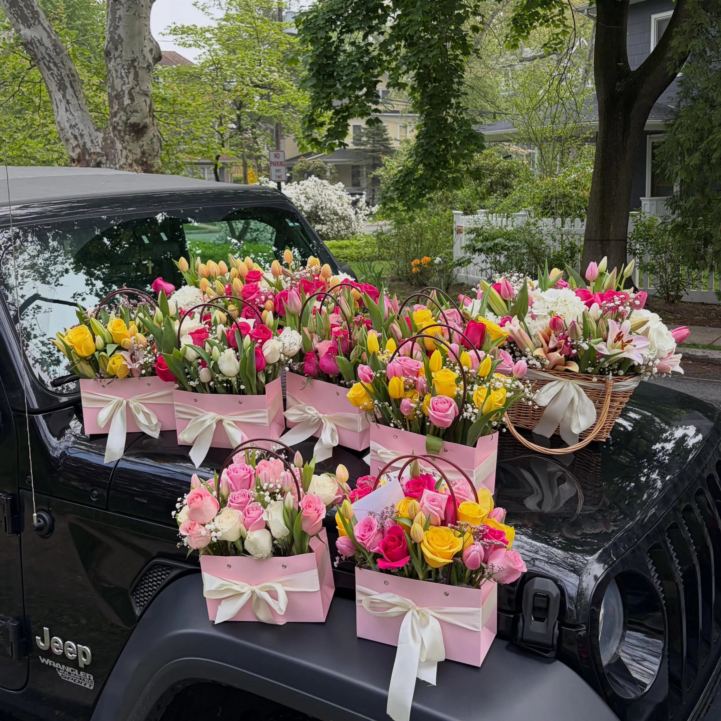 Car full and heart full 🩷 Thank you to everyone that ordered this Mother&rsquo;s Day 💌