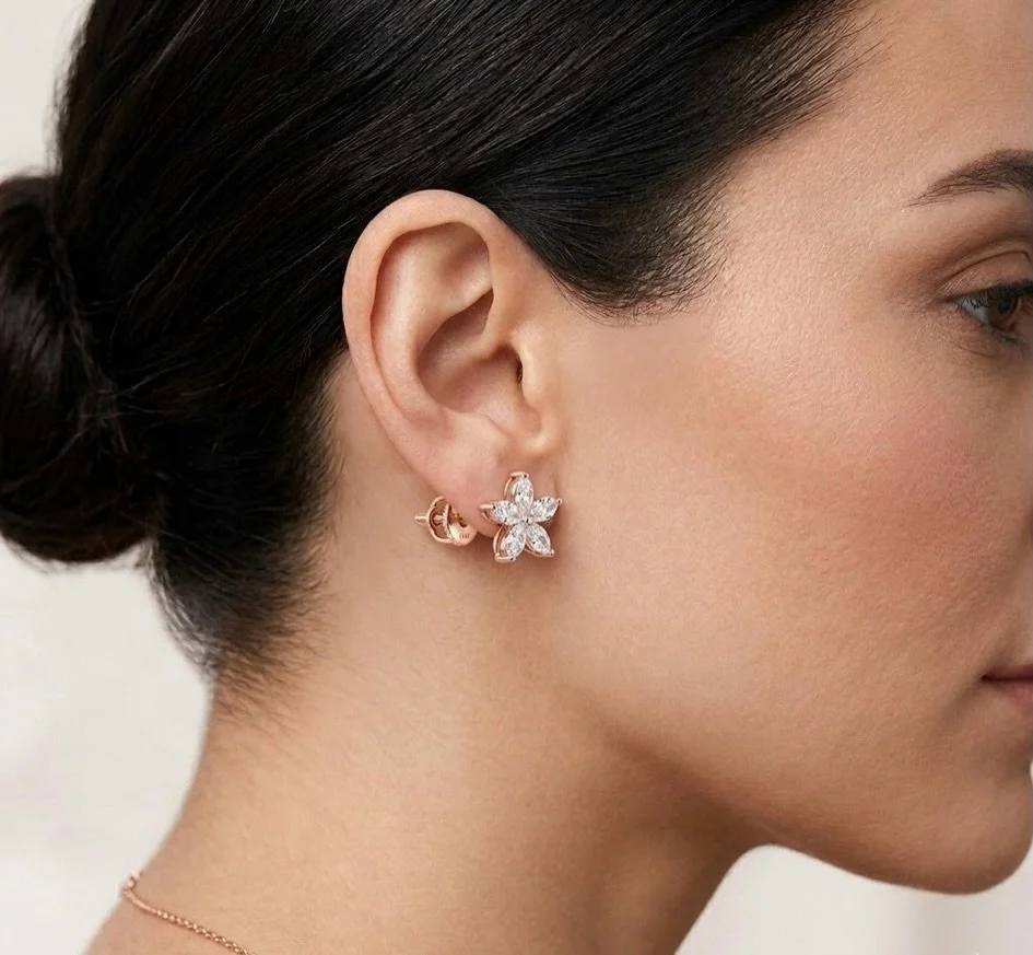 Bloom with brilliance ✨🌸
Lab-grown diamond flower earrings crafted to sparkle with timeless elegance and charm.

#LabGrownDiamond #FlowerEarrings #DiamondEarrings #LuxuryJewellery #FloralElegance ElegantStyle SparkleInStyle PremiumJewellery Timeless