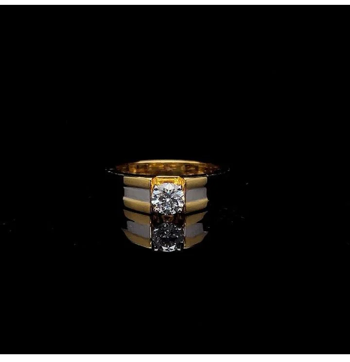 Apex Solitaire Ring
