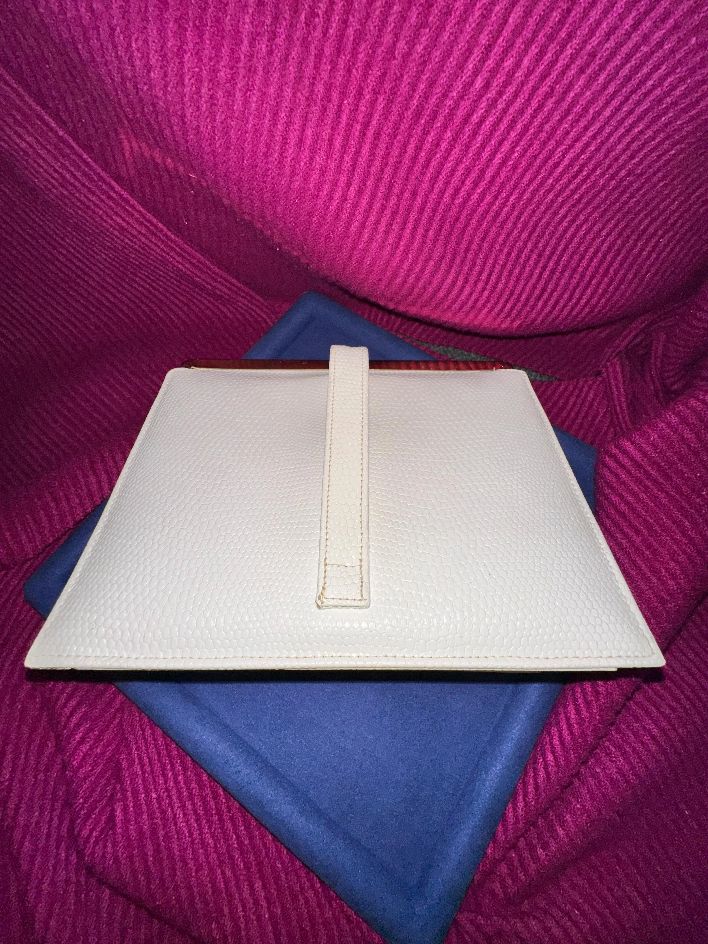 https://i.etsystatic.com/7620283/r/il/1f107c/8459493521/il_fullxfull.8459493521_3cgj.jpg