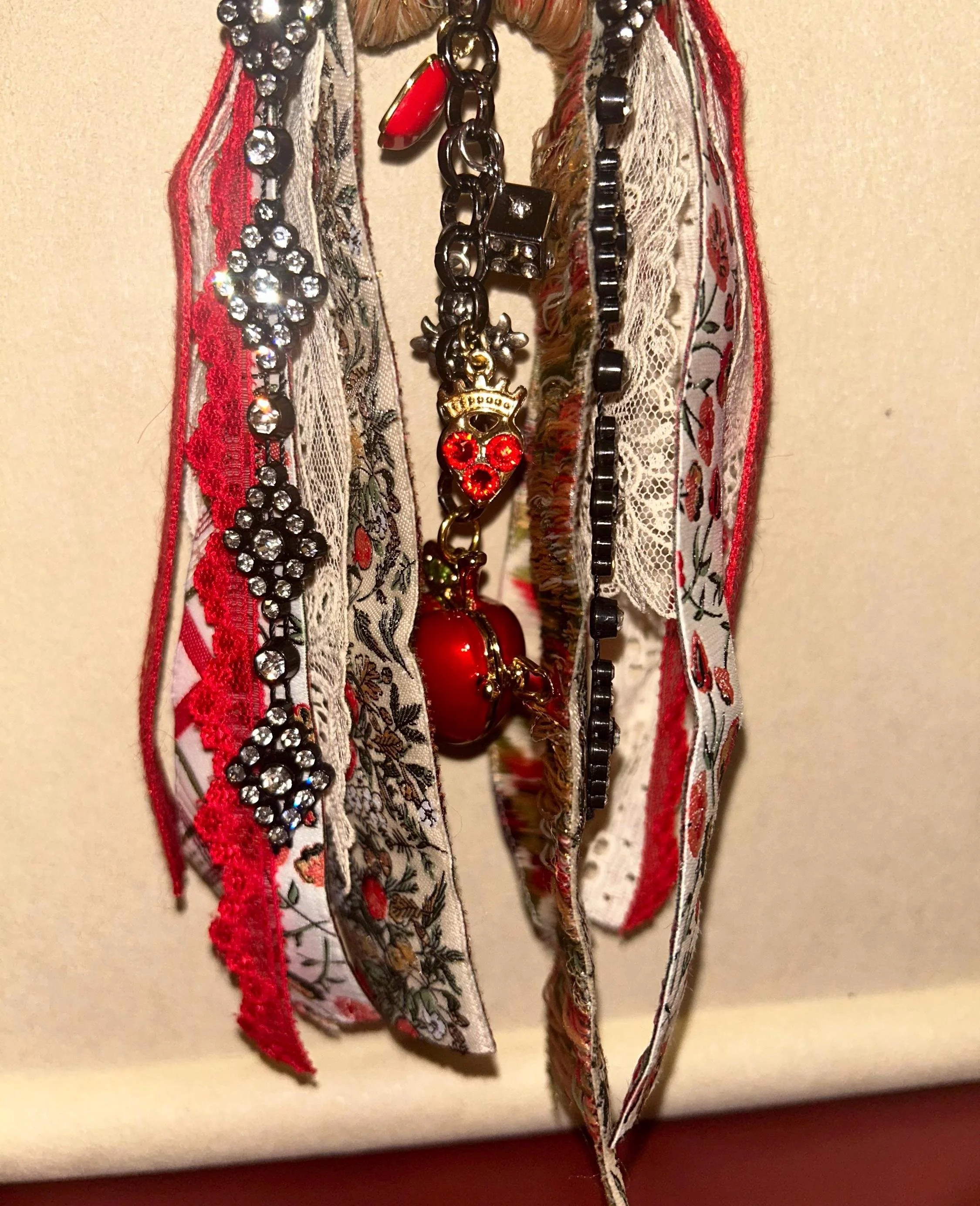 https://i.etsystatic.com/7620283/r/il/1ed56a/8454057841/il_fullxfull.8454057841_alad.jpg
