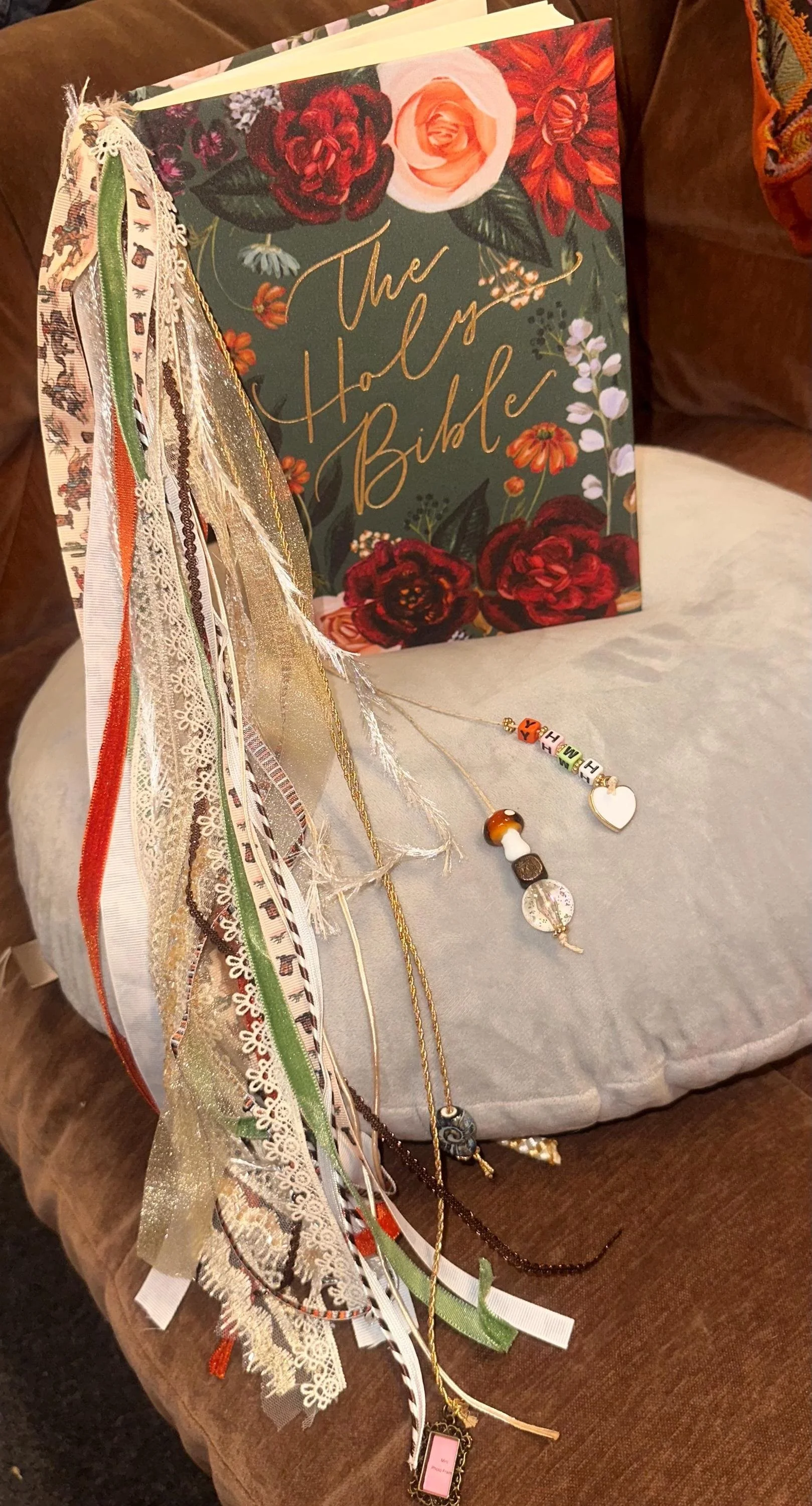 https://i.etsystatic.com/7620283/r/il/91732c/7464032319/il_fullxfull.7464032319_h05u.jpg