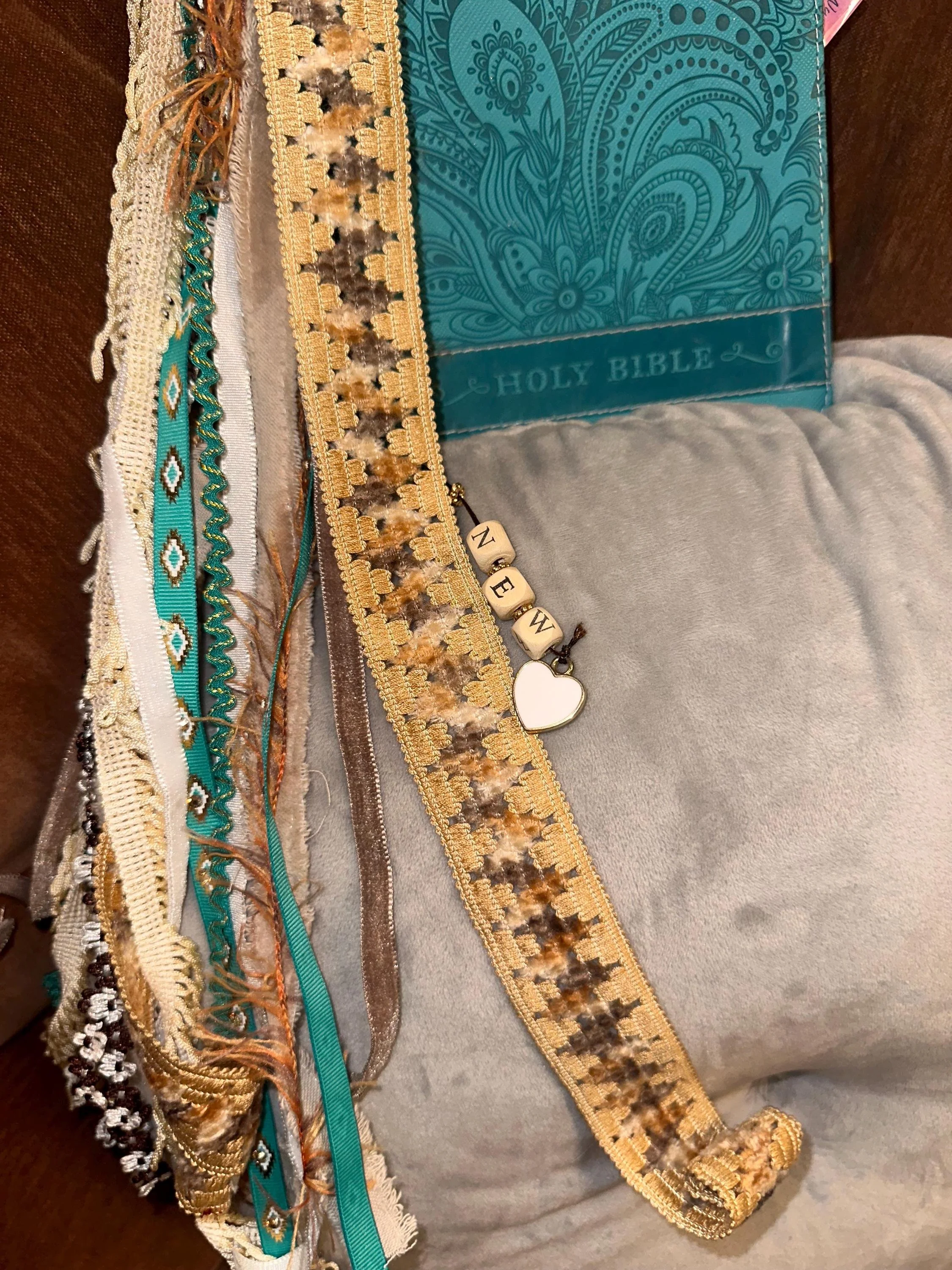 https://i.etsystatic.com/7620283/r/il/0755d5/7453813362/il_fullxfull.7453813362_8m4j.jpg