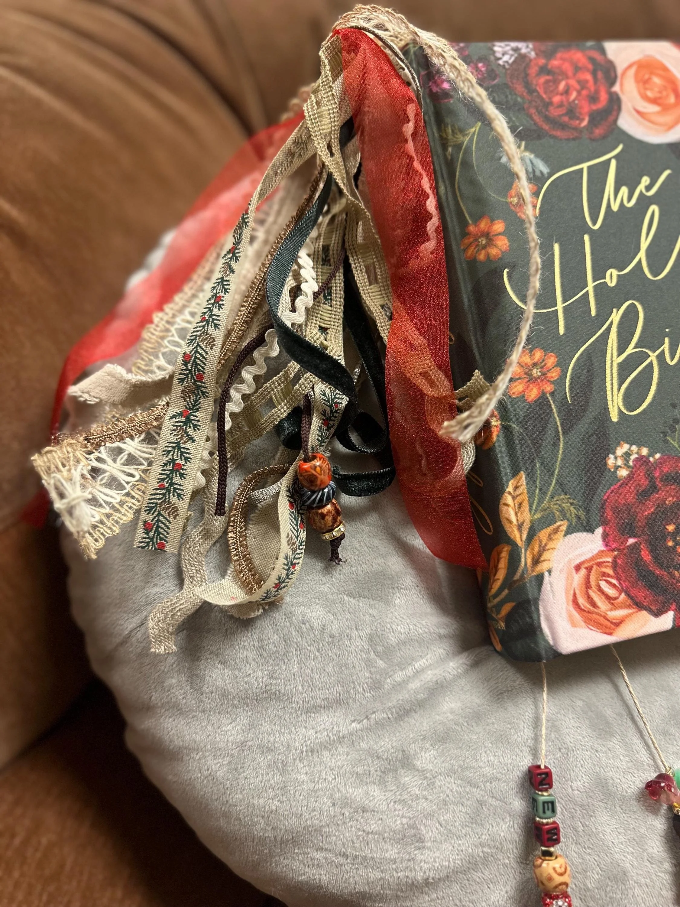 https://i.etsystatic.com/7620283/r/il/bec3a3/7453937128/il_fullxfull.7453937128_ag1z.jpg