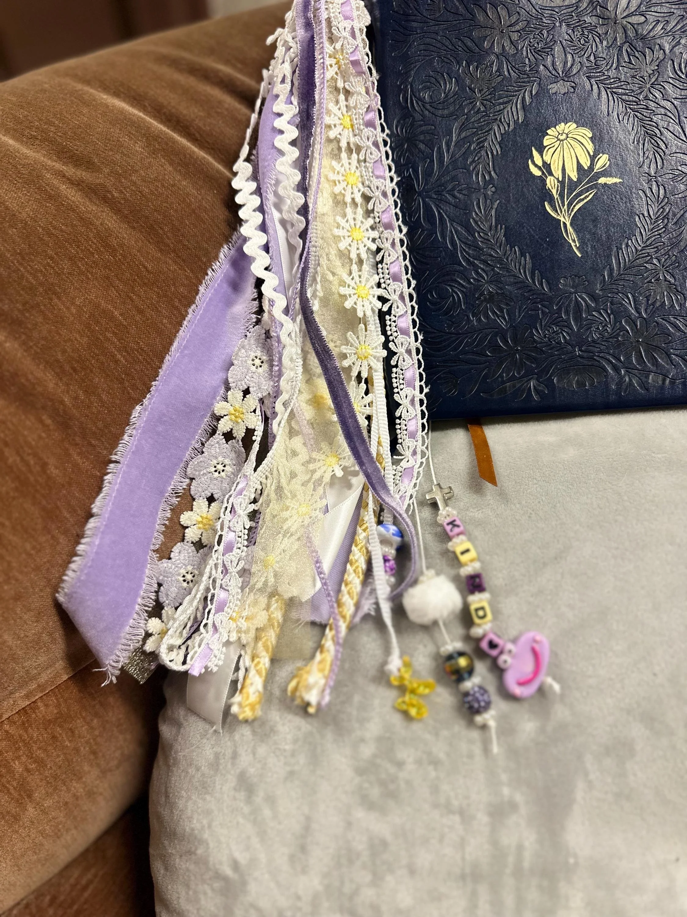 https://i.etsystatic.com/7620283/r/il/cf696f/7508992375/il_fullxfull.7508992375_dkij.jpg