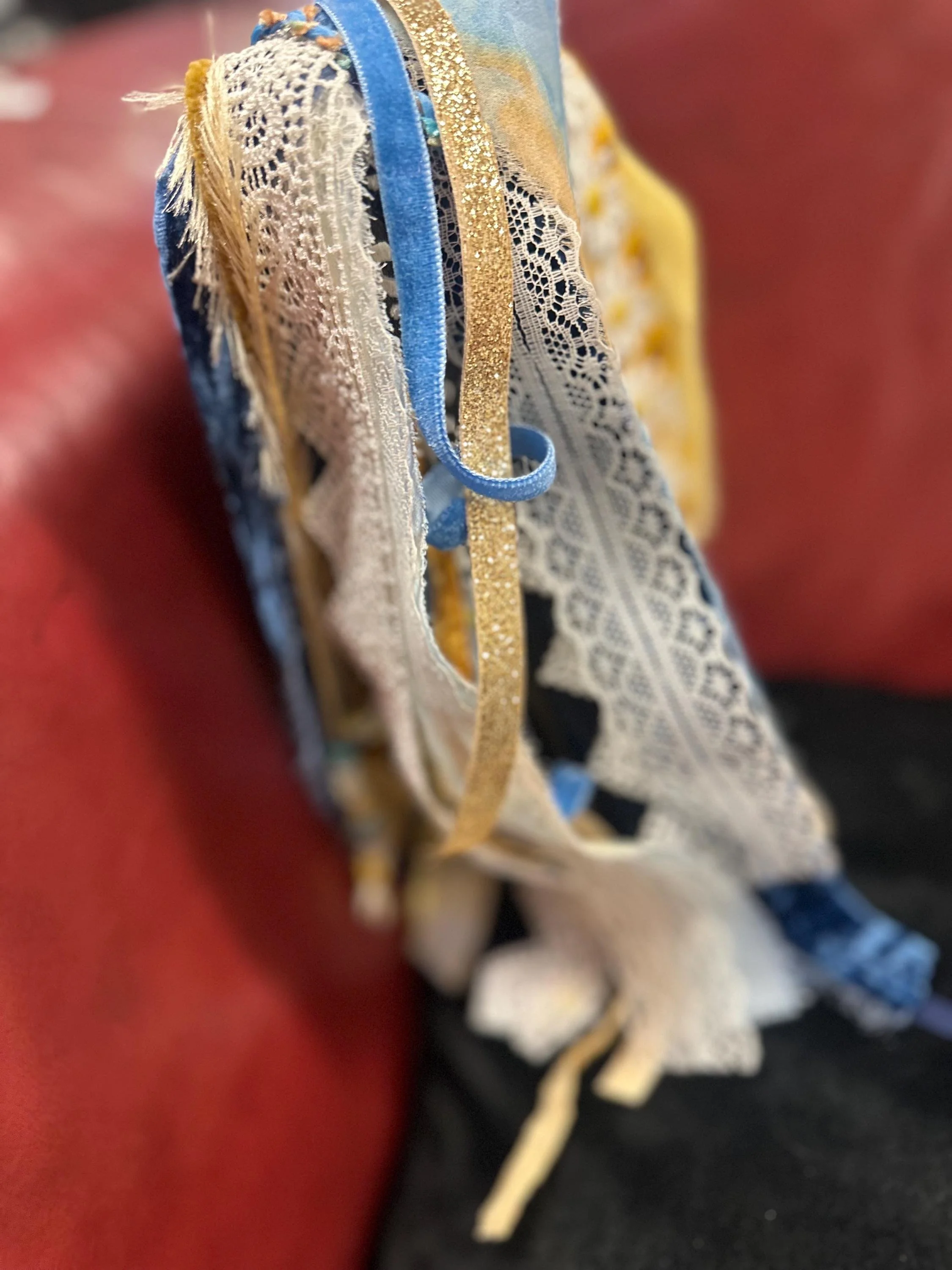 https://i.etsystatic.com/7620283/r/il/b9fefa/7478490670/il_fullxfull.7478490670_q02r.jpg