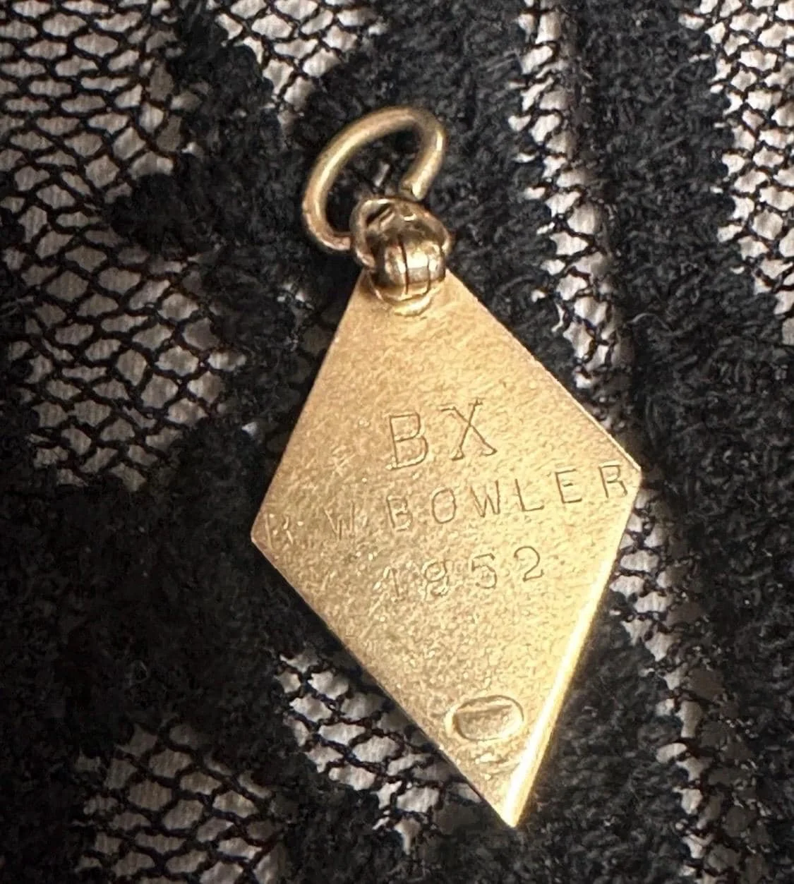 https://i.etsystatic.com/7620283/r/il/6e8dcb/8444862779/il_fullxfull.8444862779_nd0g.jpg