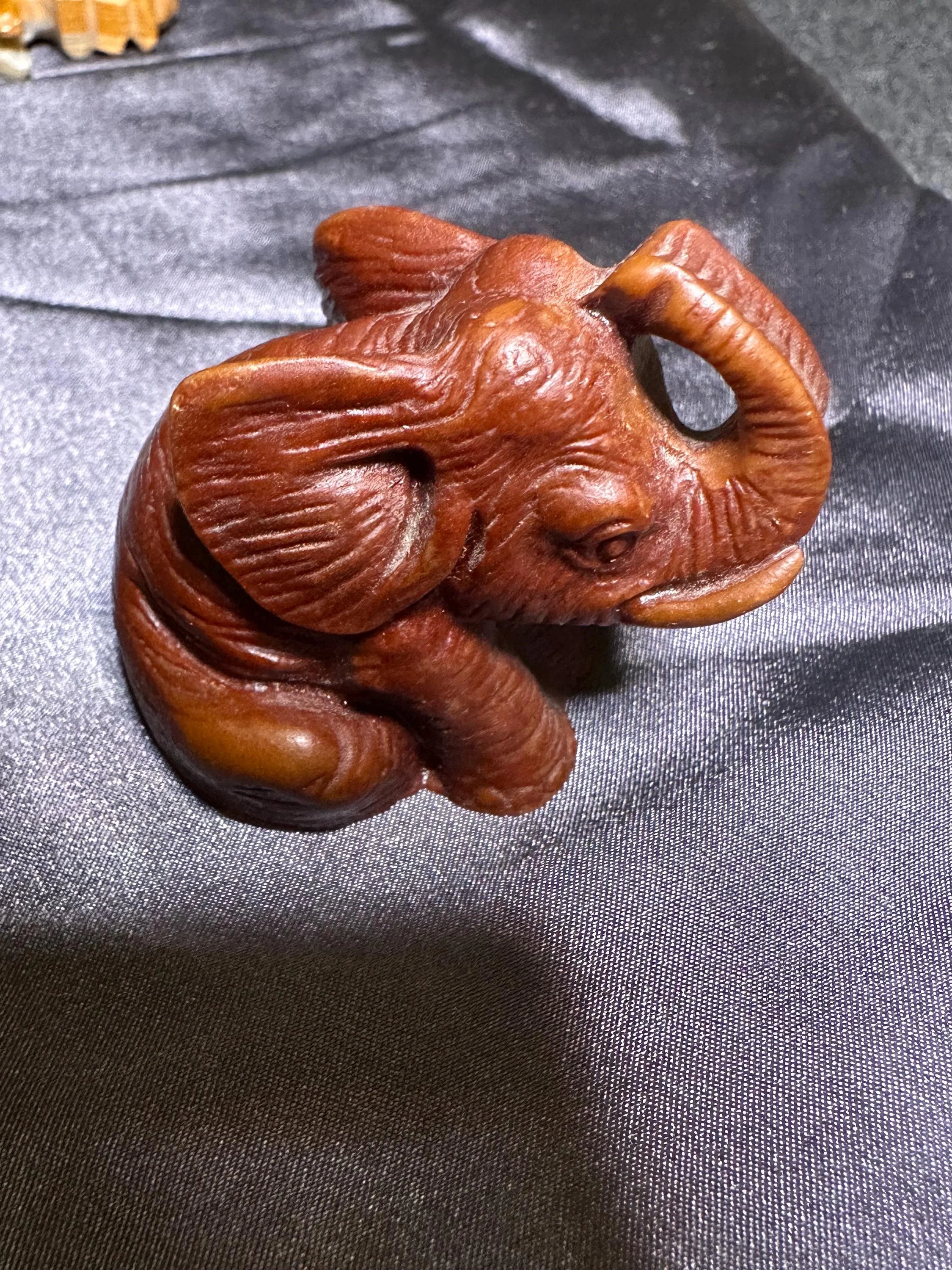 https://i.etsystatic.com/7620283/r/il/ee7f8e/8375899505/il_fullxfull.8375899505_m5jz.jpg