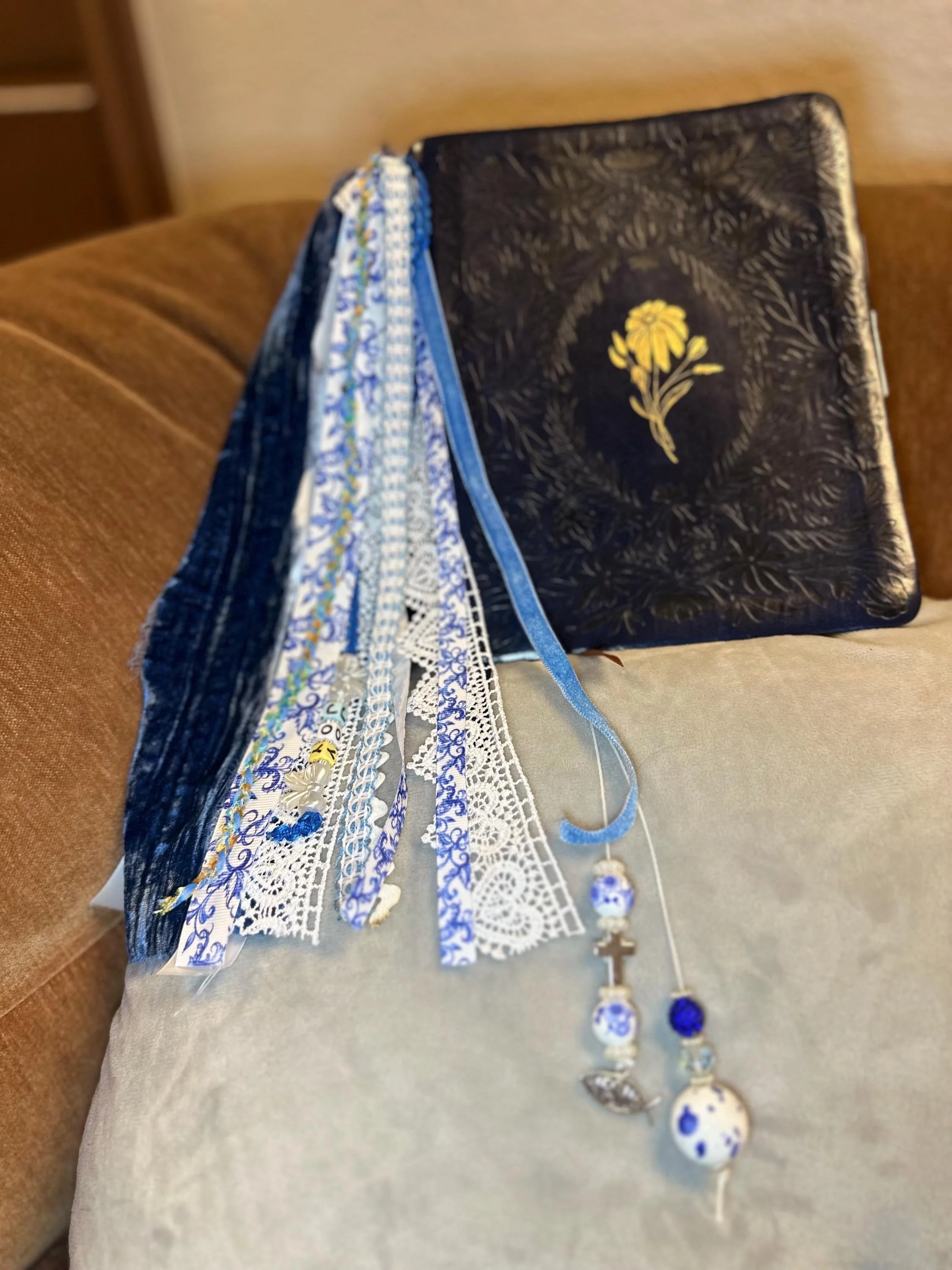 https://i.etsystatic.com/7620283/r/il/25b6ab/7509101567/il_fullxfull.7509101567_8ewu.jpg